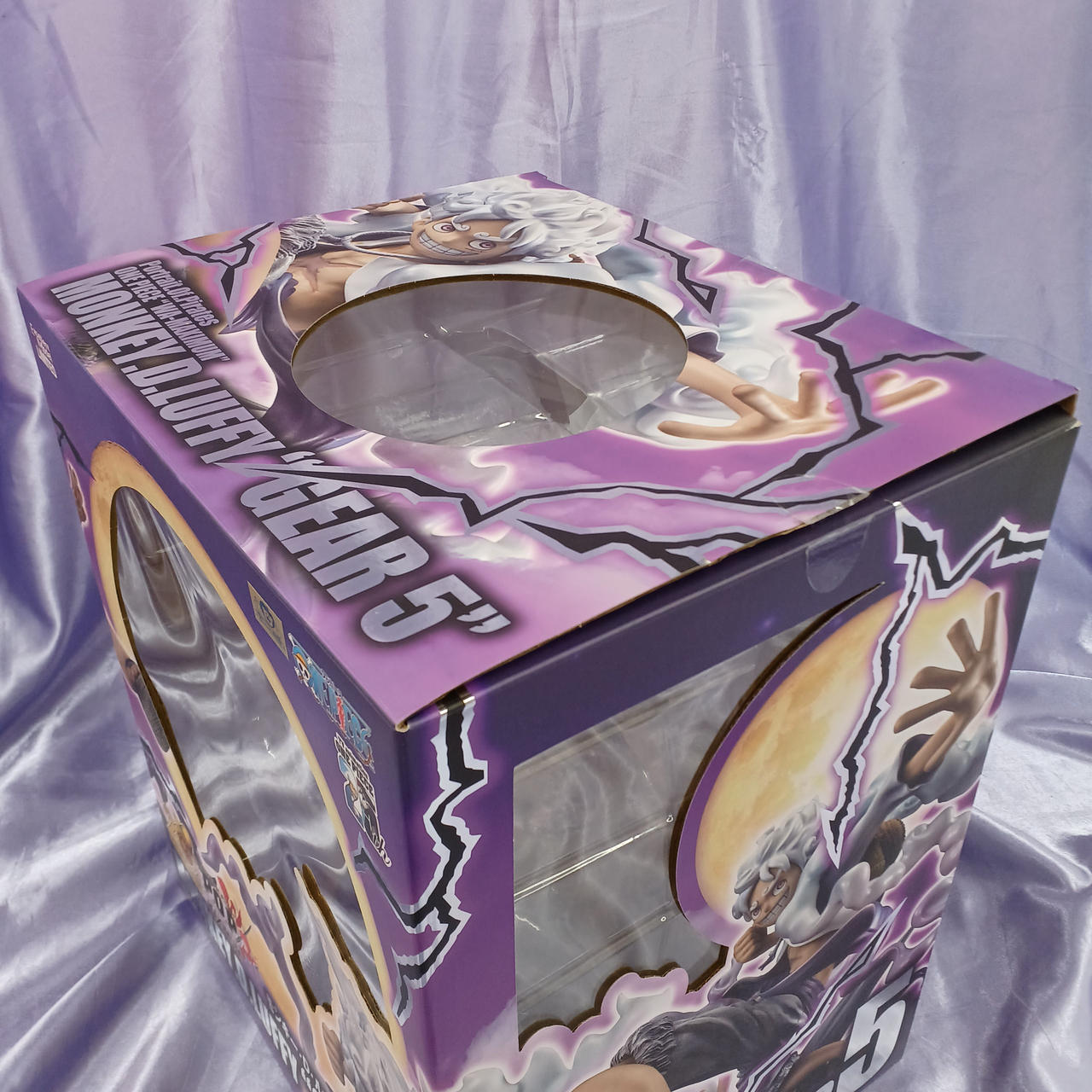 角傷みあります。