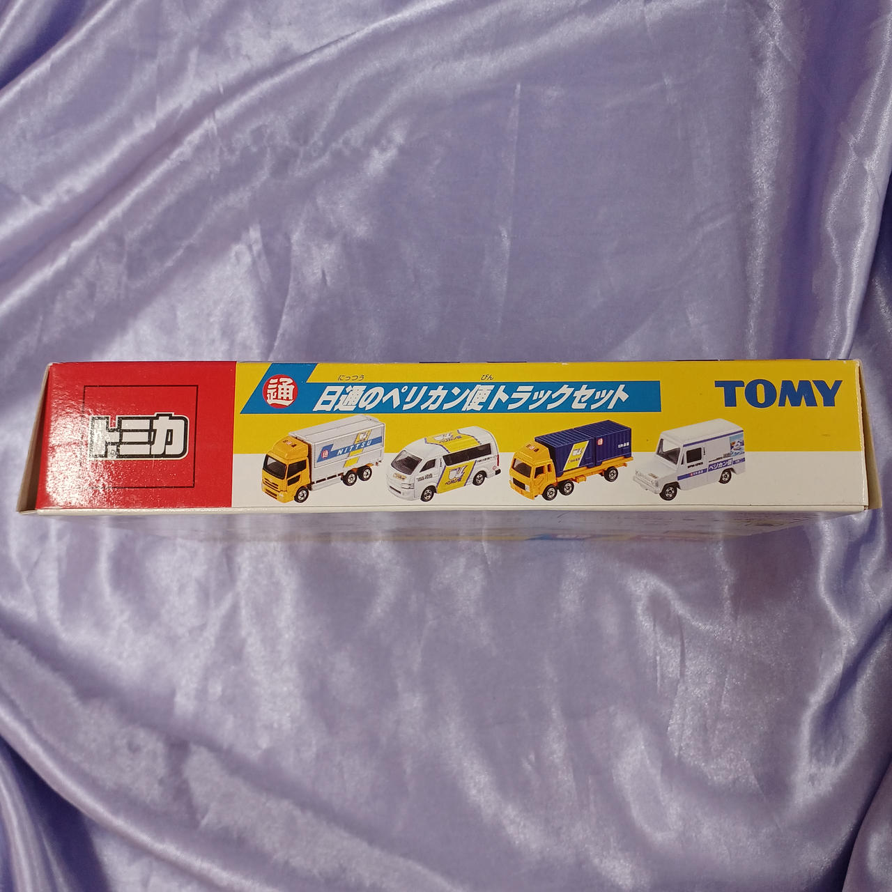 箱傷み・汚れあります。