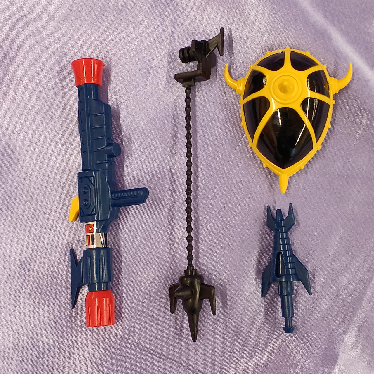 パーツ欠品・キズ汚れ・剥がれあります。