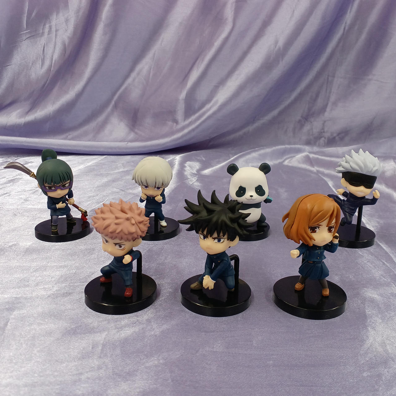 全体的に細かなキズ・汚れあります。