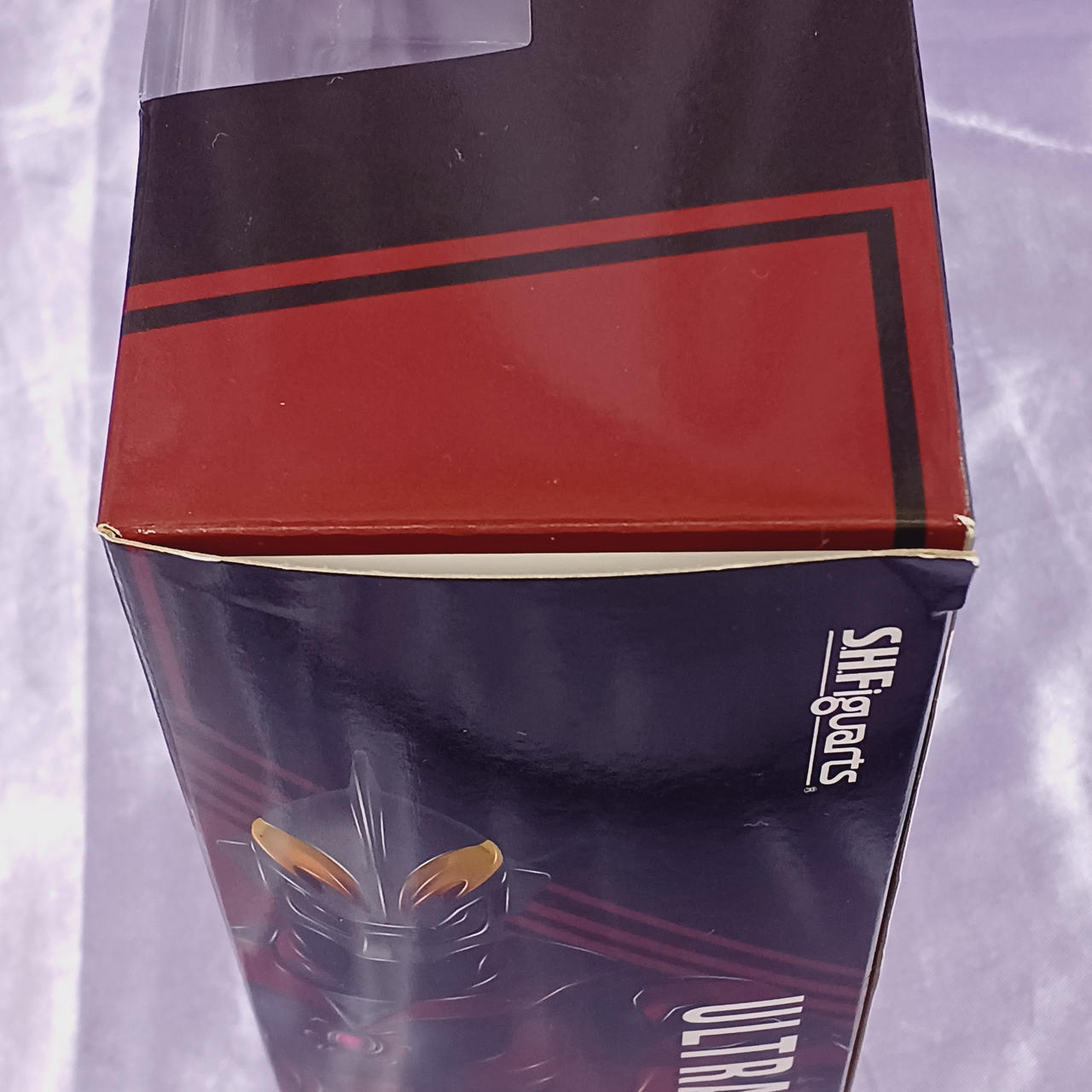 角傷みあります。