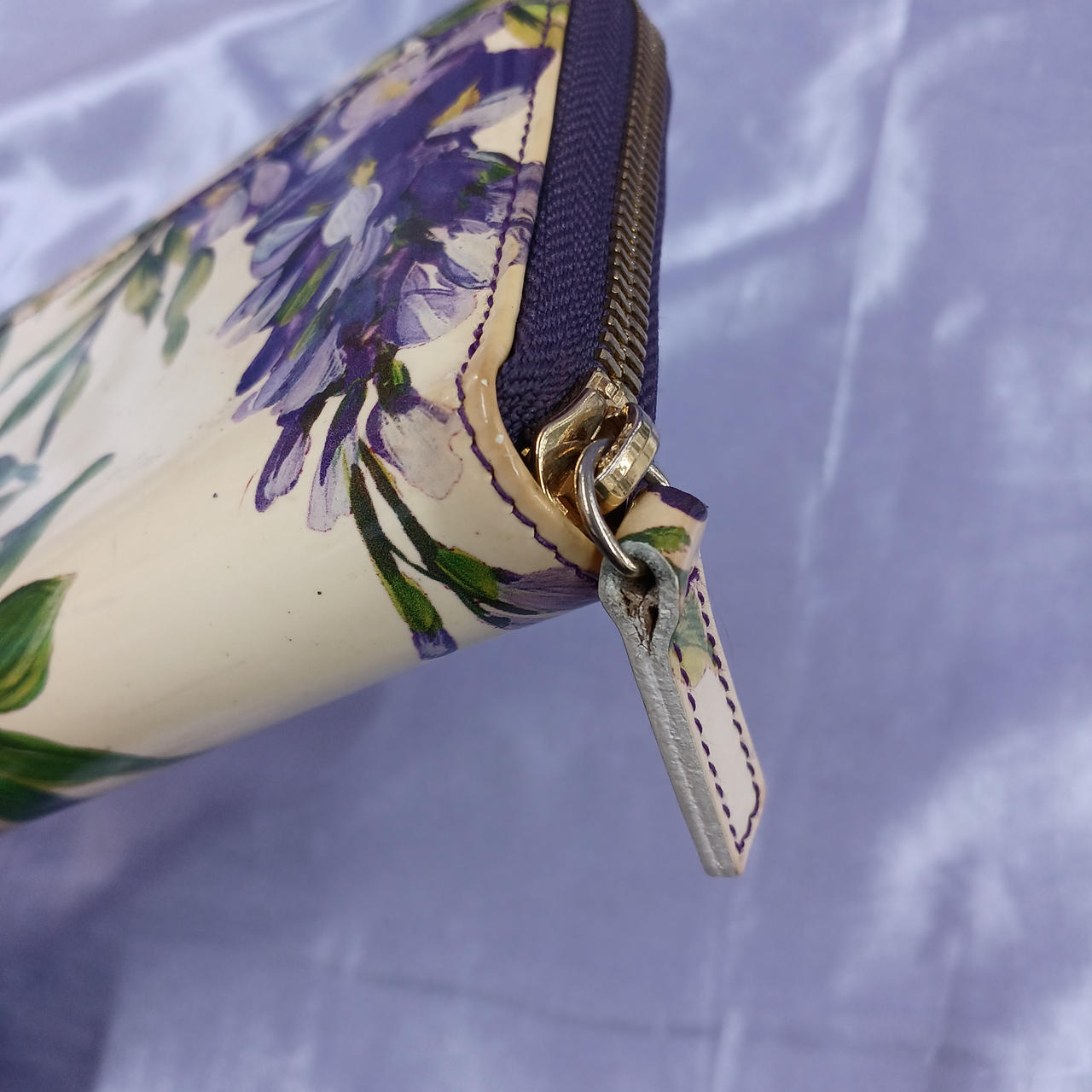 色移り、角スレあり