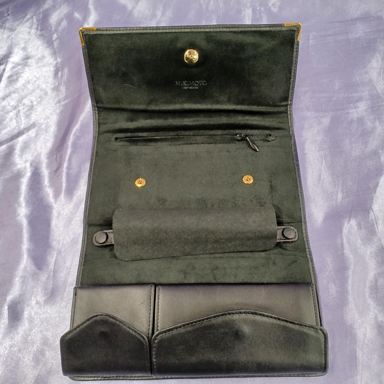 ボタンで付くポーチ１つ欠品