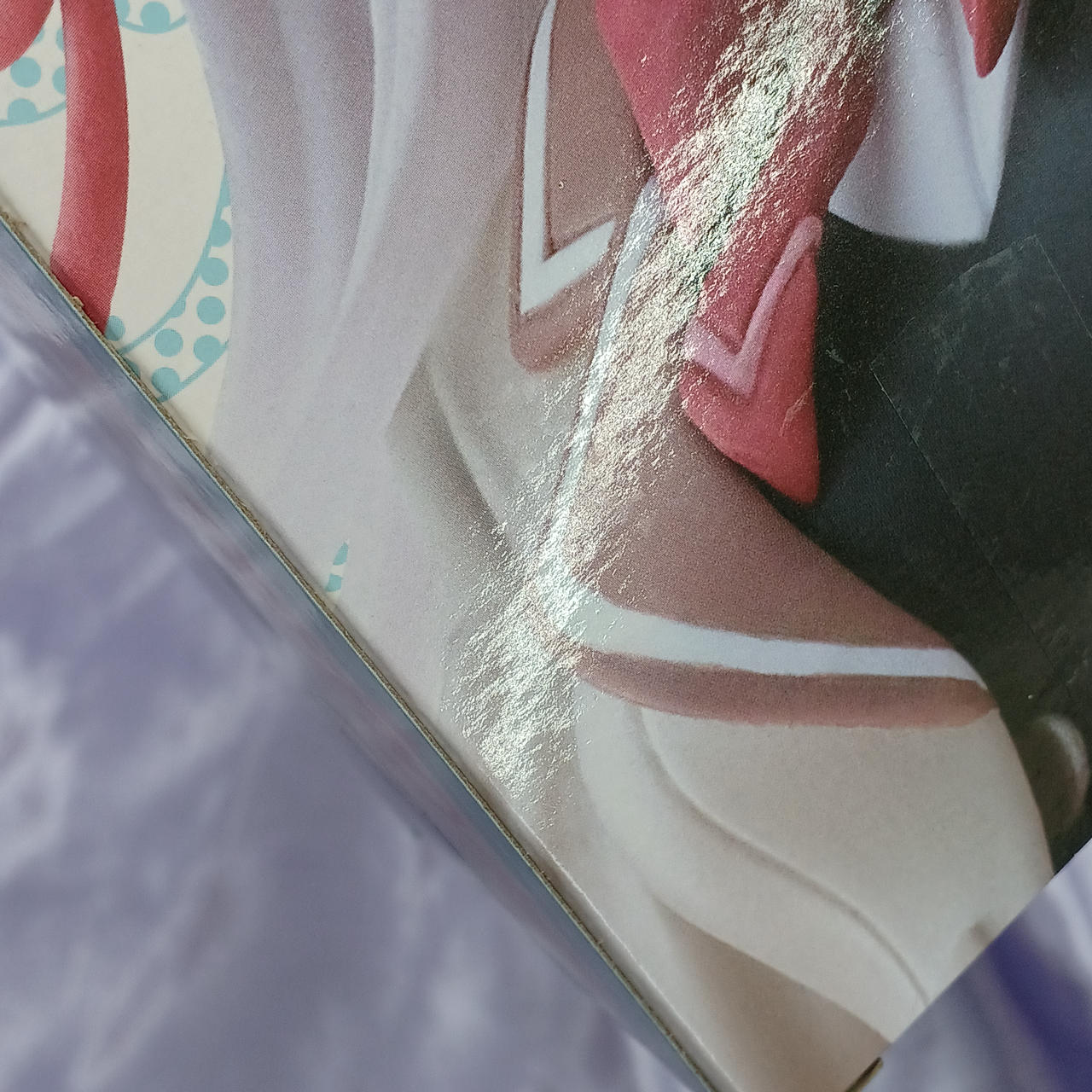 スレキズあります。