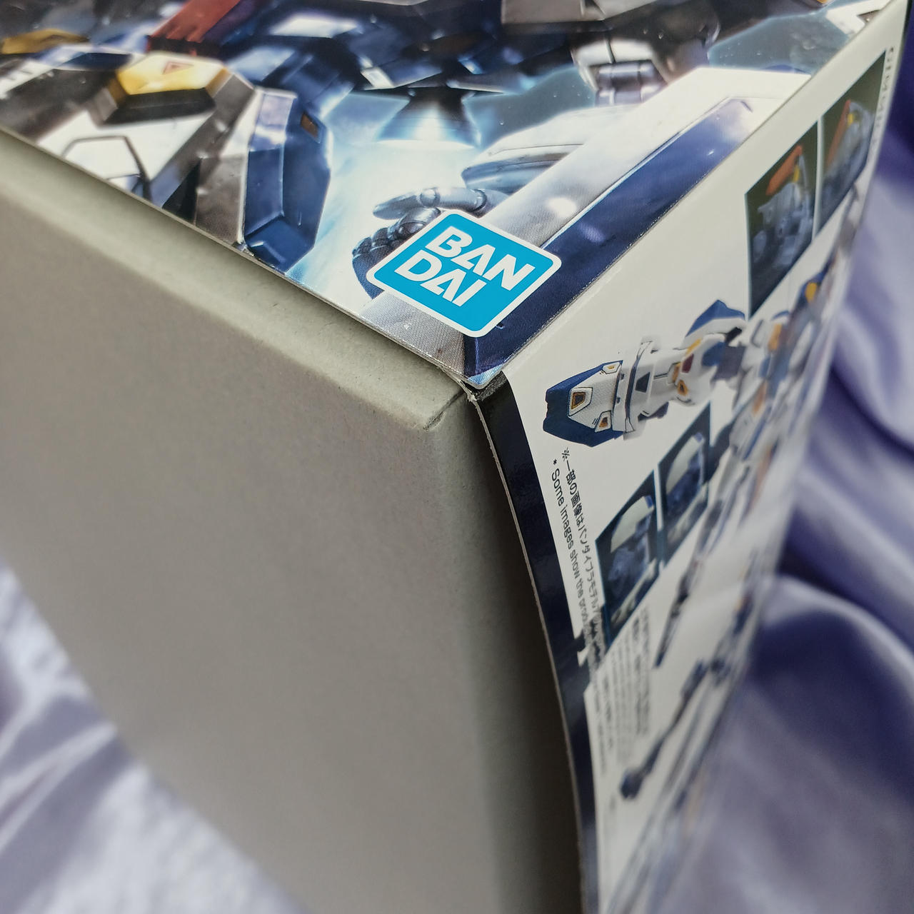 角傷みあります。