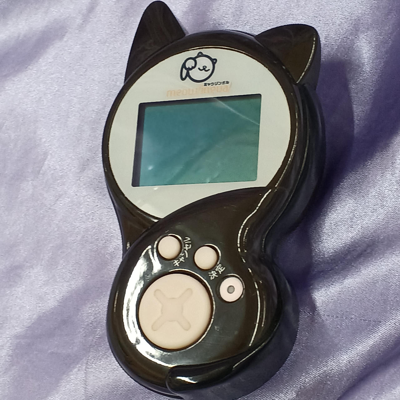 全体的にキズ・汚れあります。