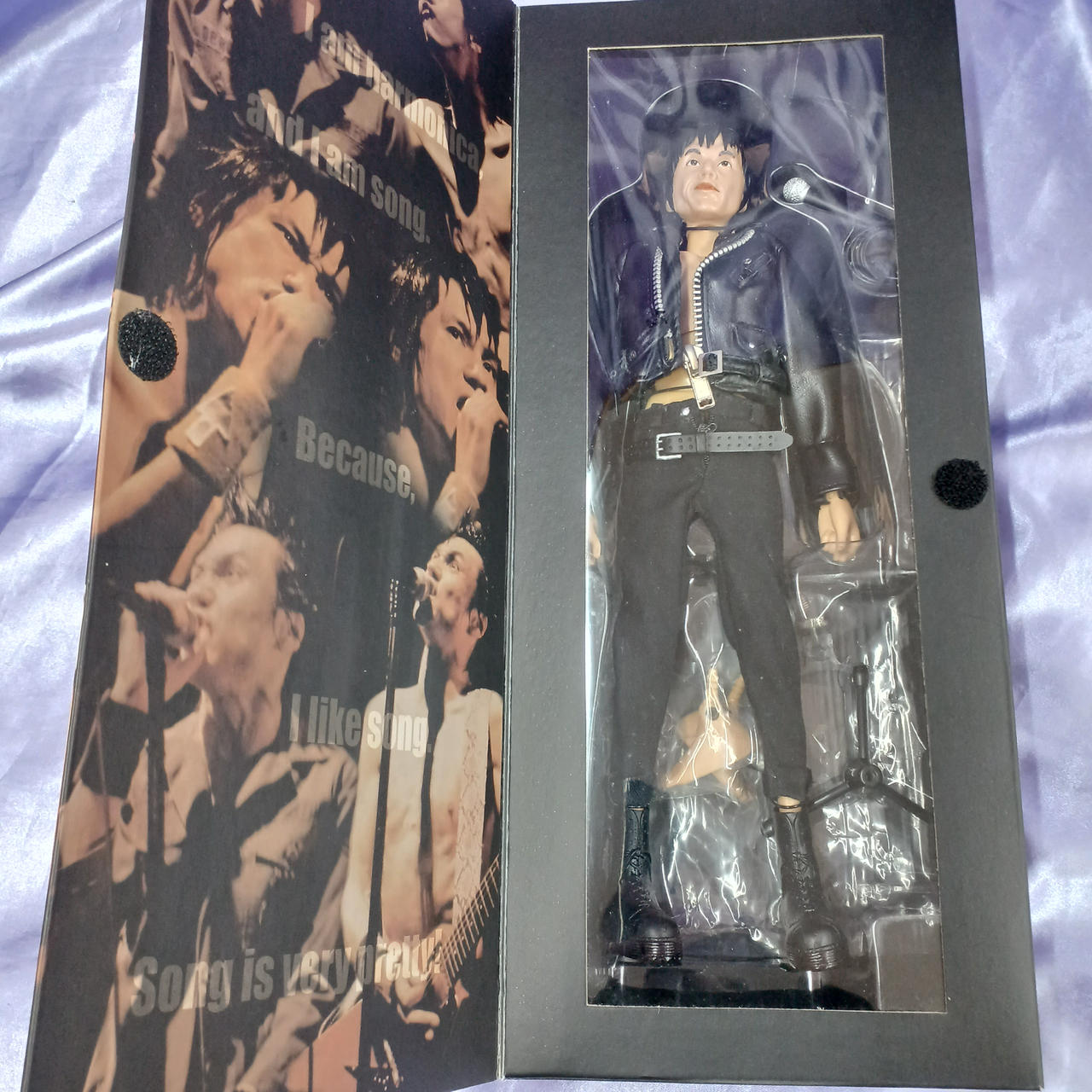 箱傷み・汚れあります。