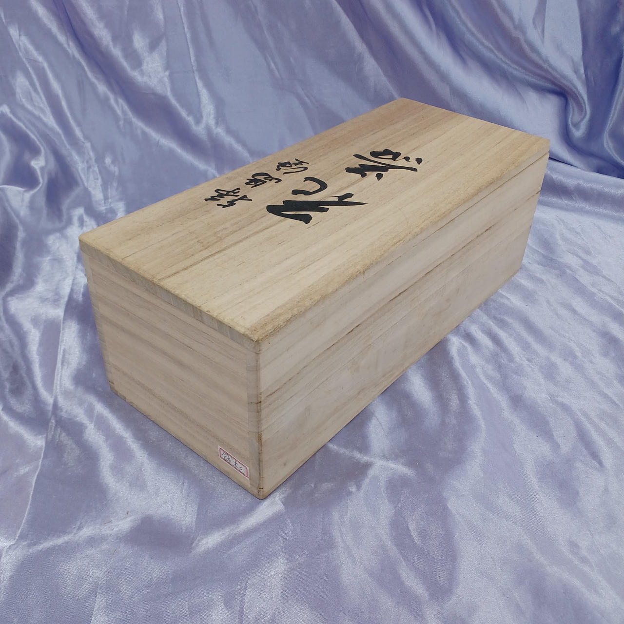 スレキズ・汚れあります。