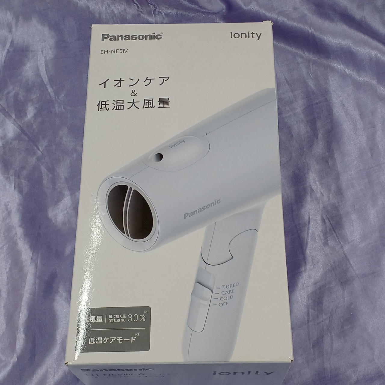 箱傷みあります。