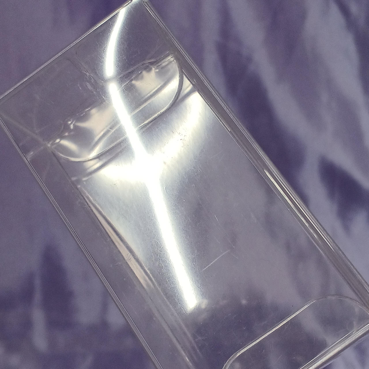 ブリスターのスレキズ目立ちます。