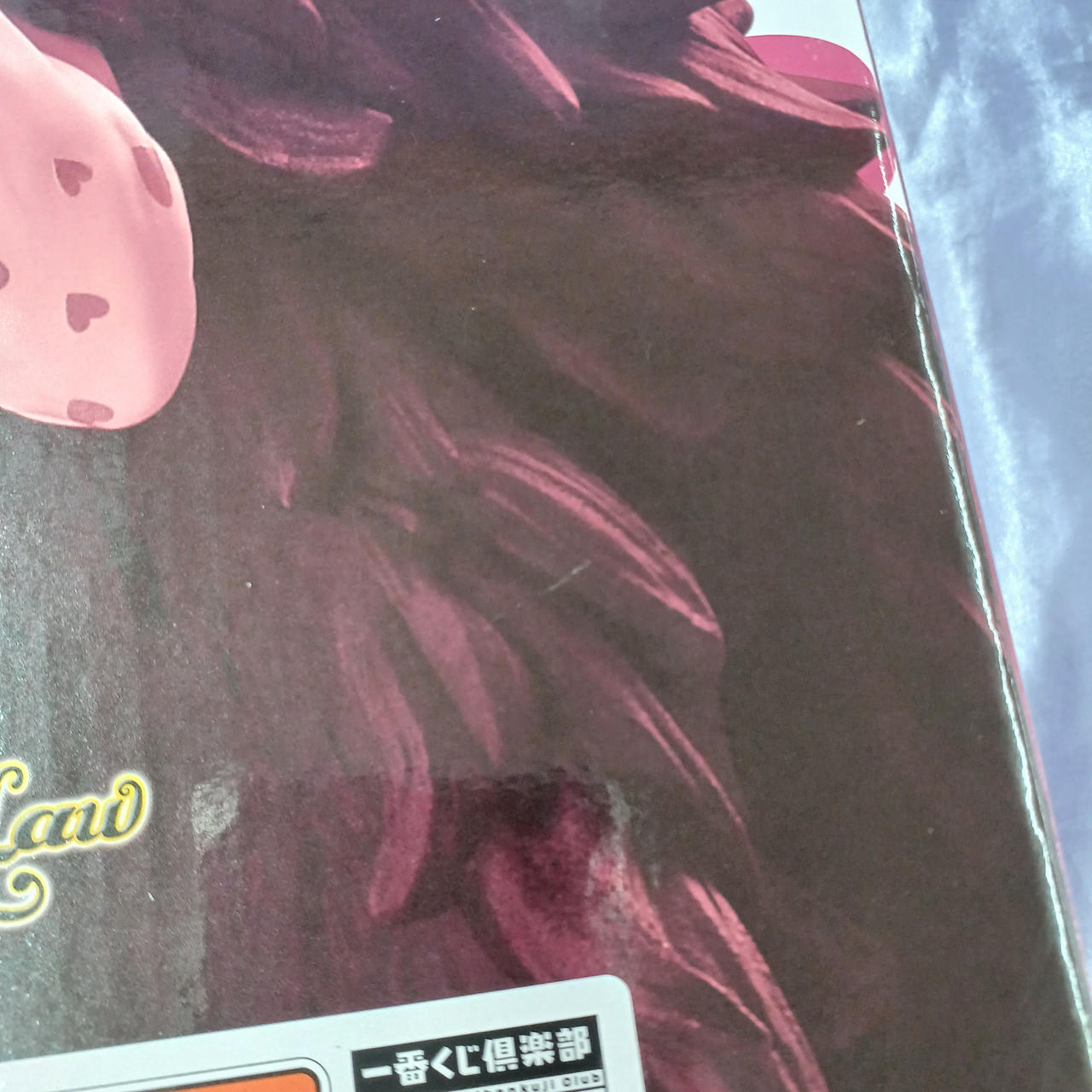 スレキズあります。