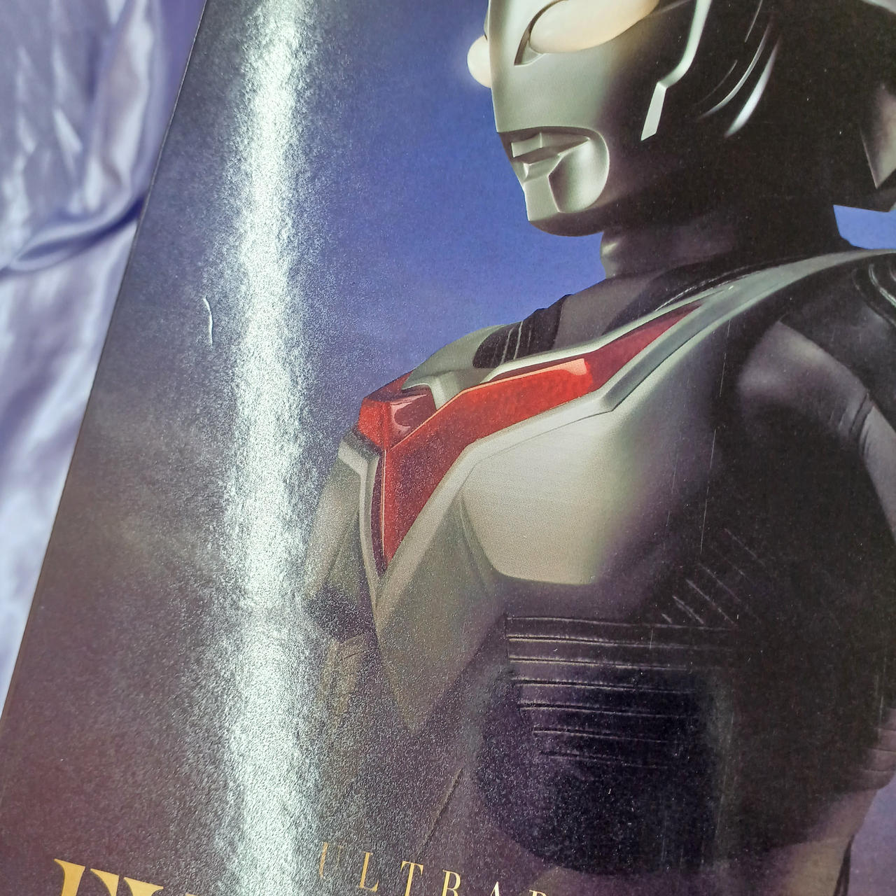 スレキズあります。