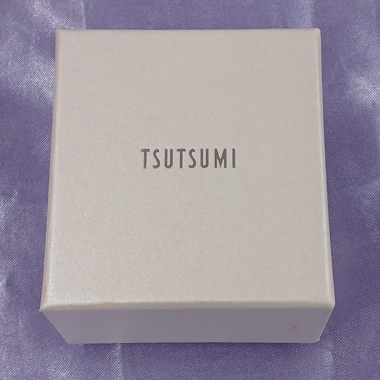 箱汚れあります。