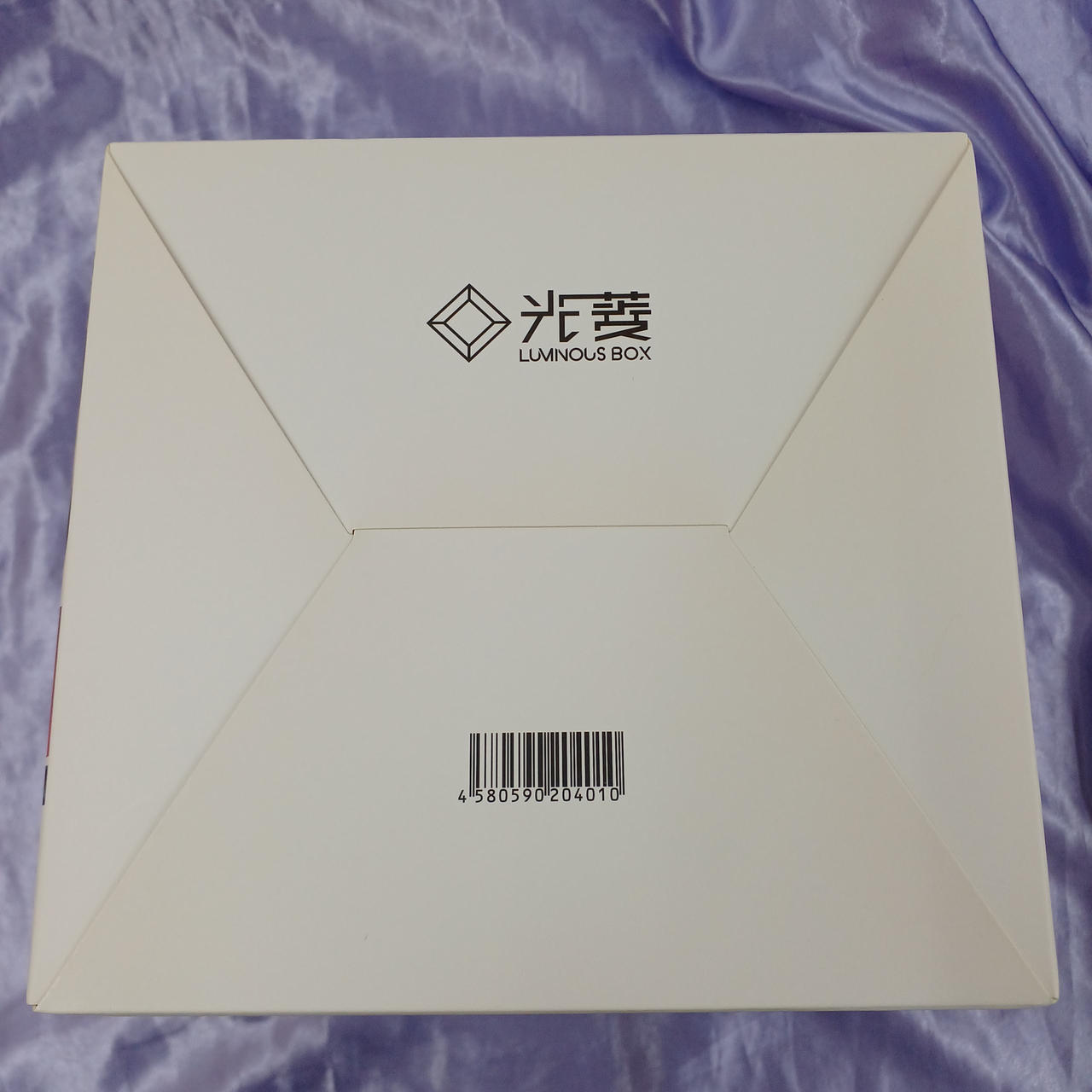 スレキズ・汚れ・日焼けあります。