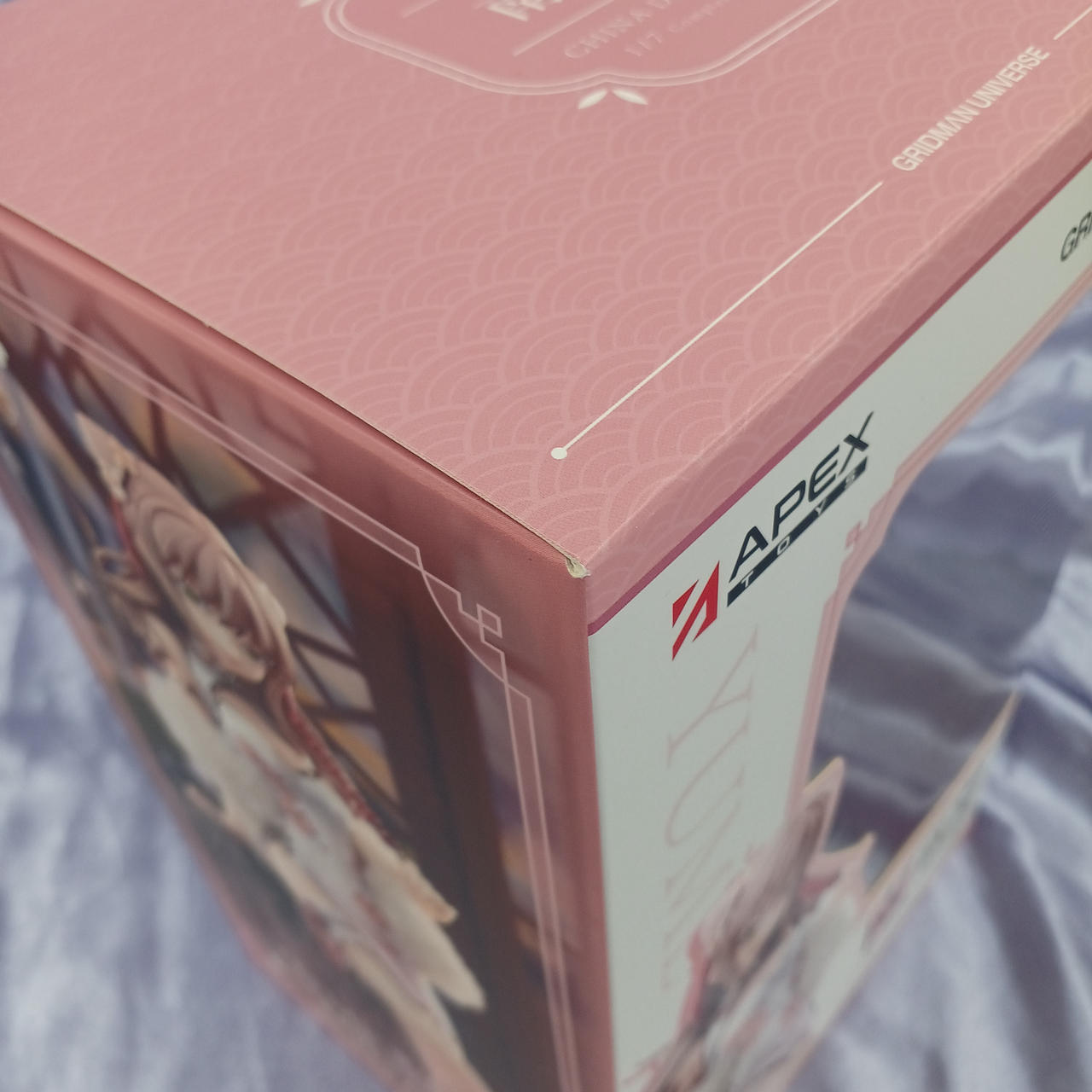 角傷みあります。