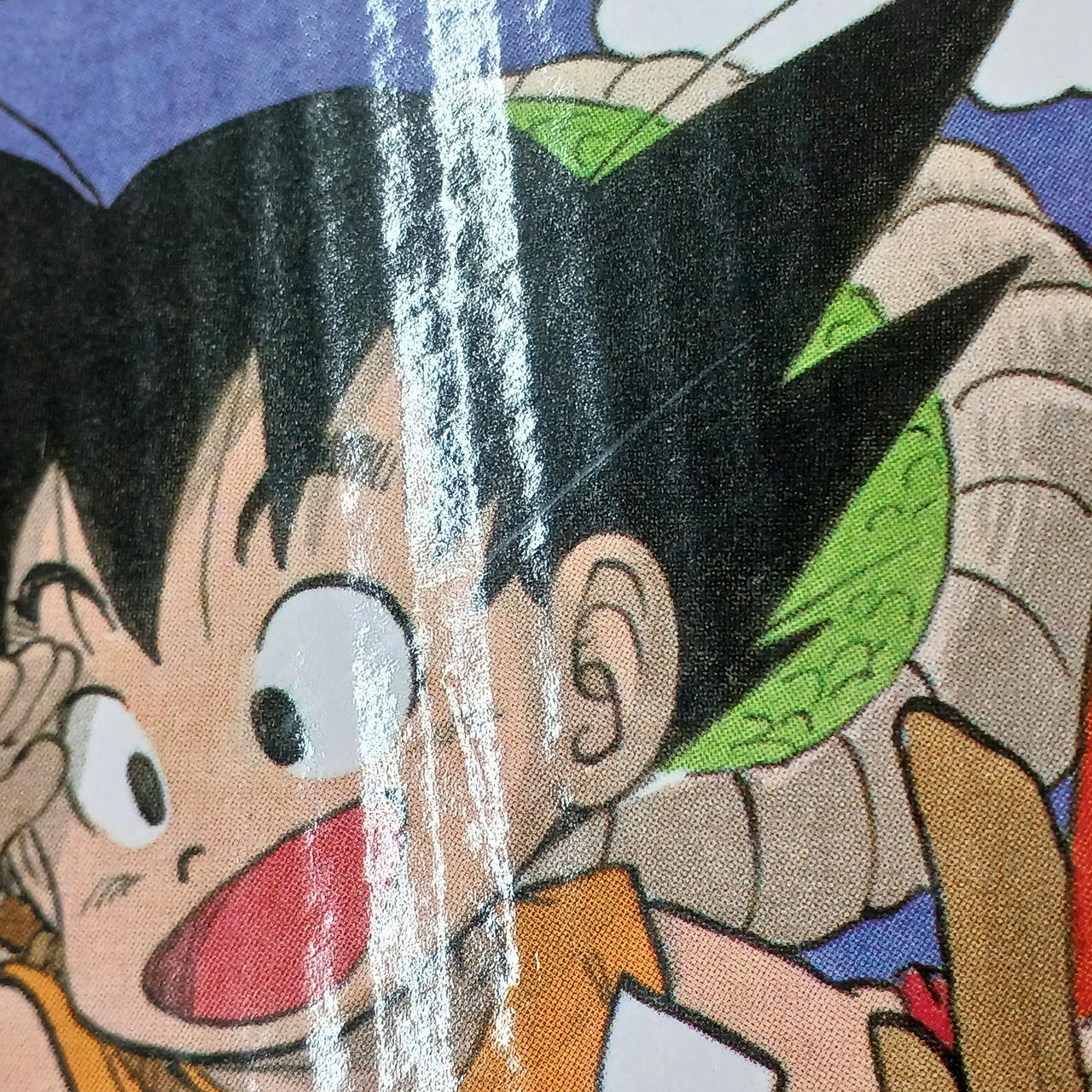 スレキズあります。