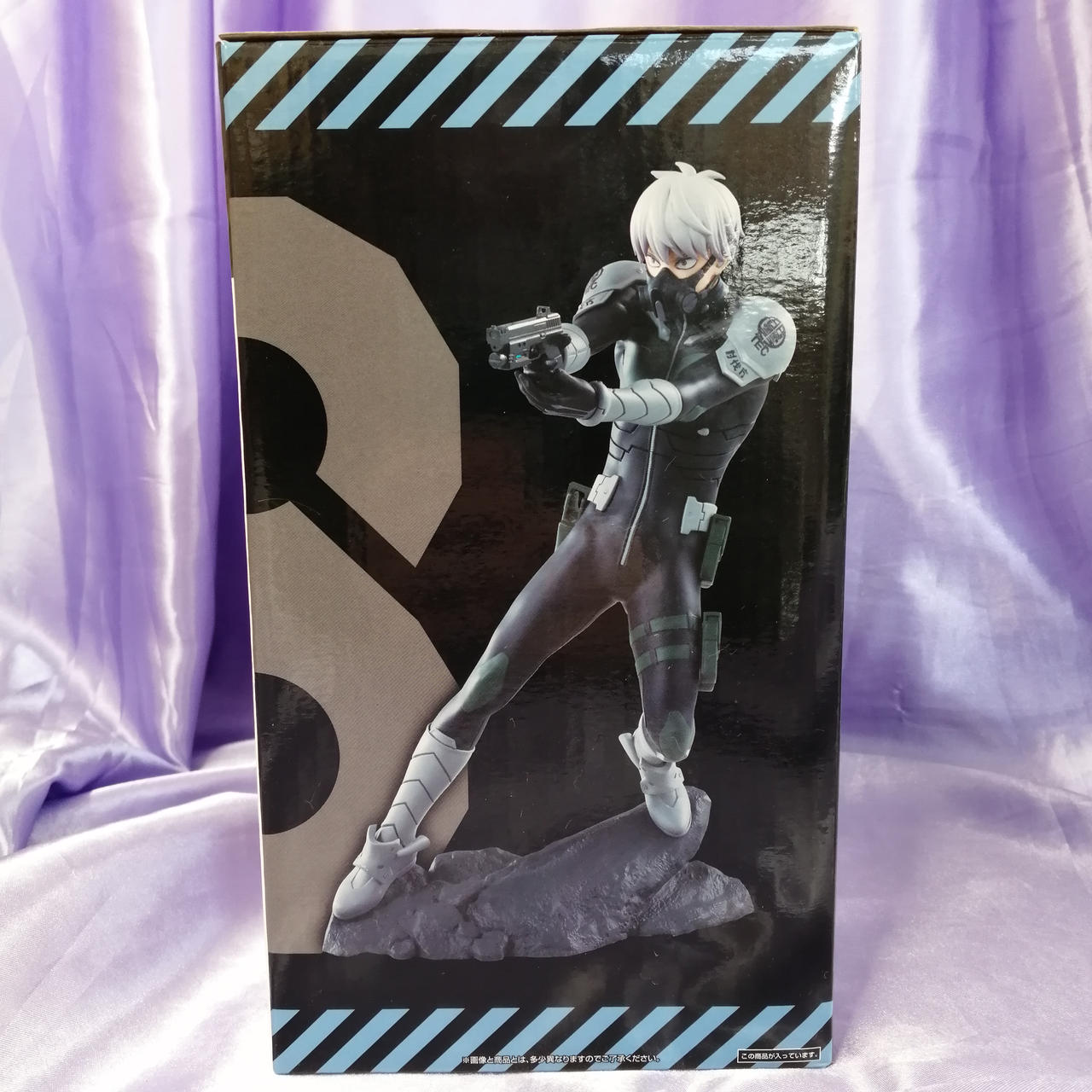 テープ跡あります。