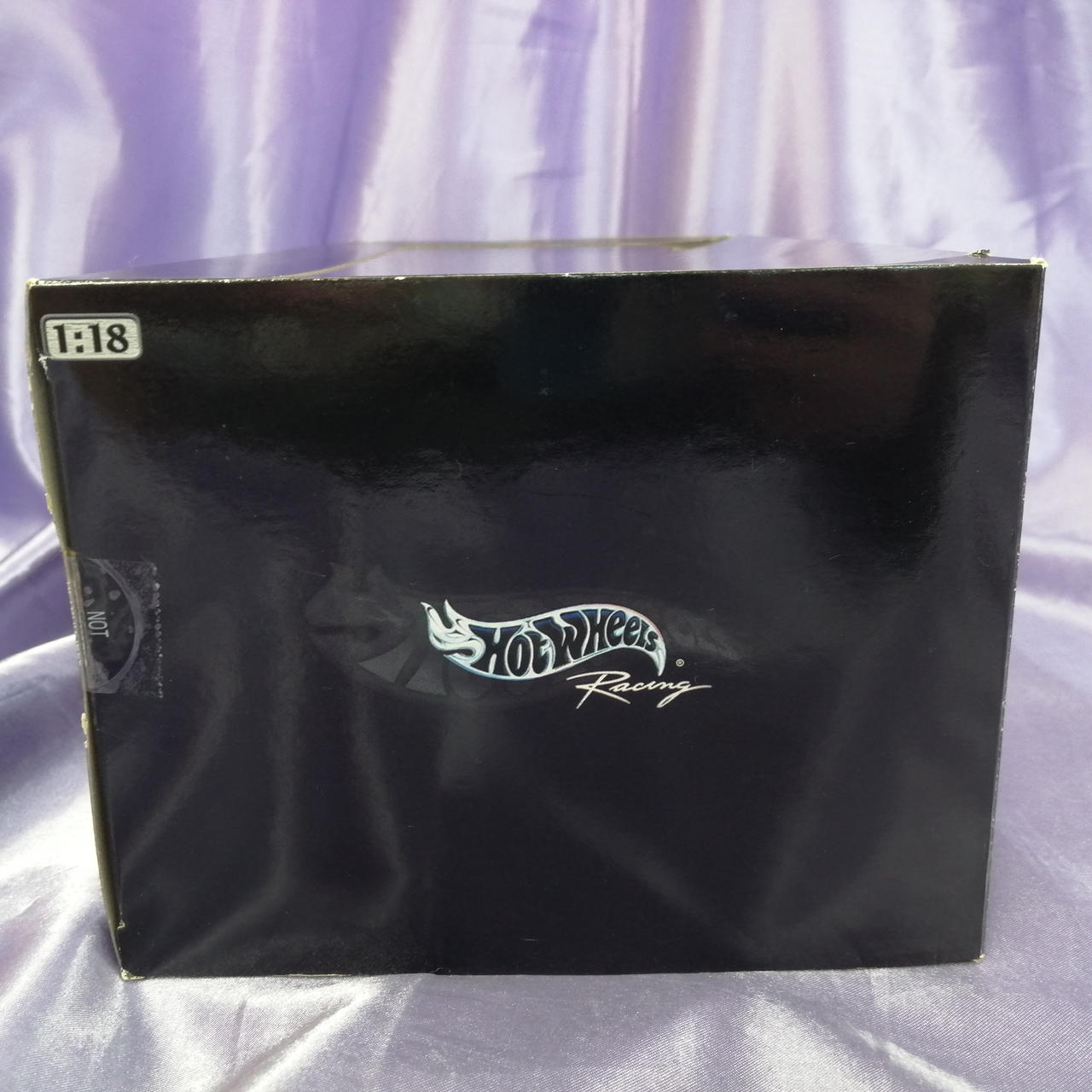 開封品、テープ汚れあります。