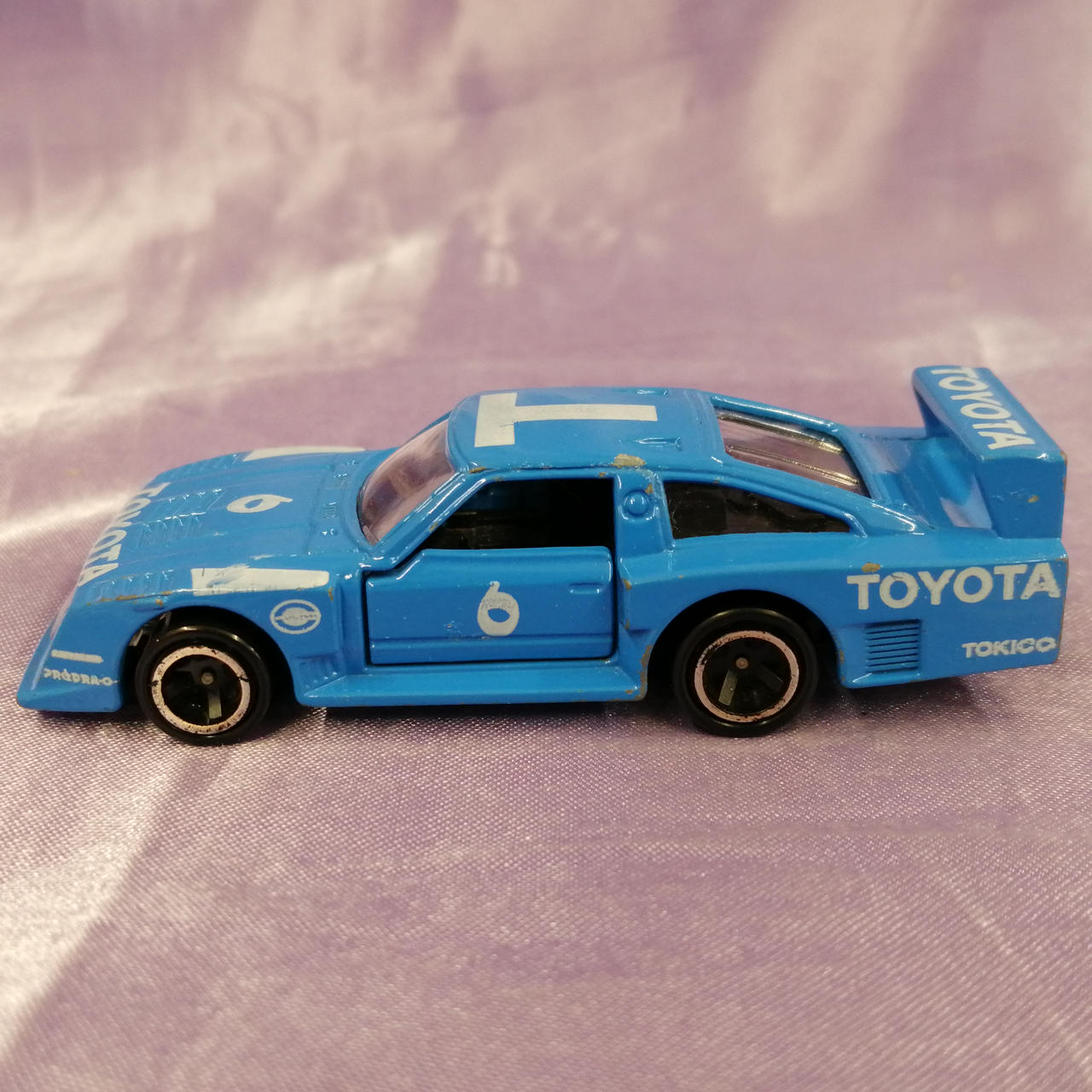 キズ・汚れあります。