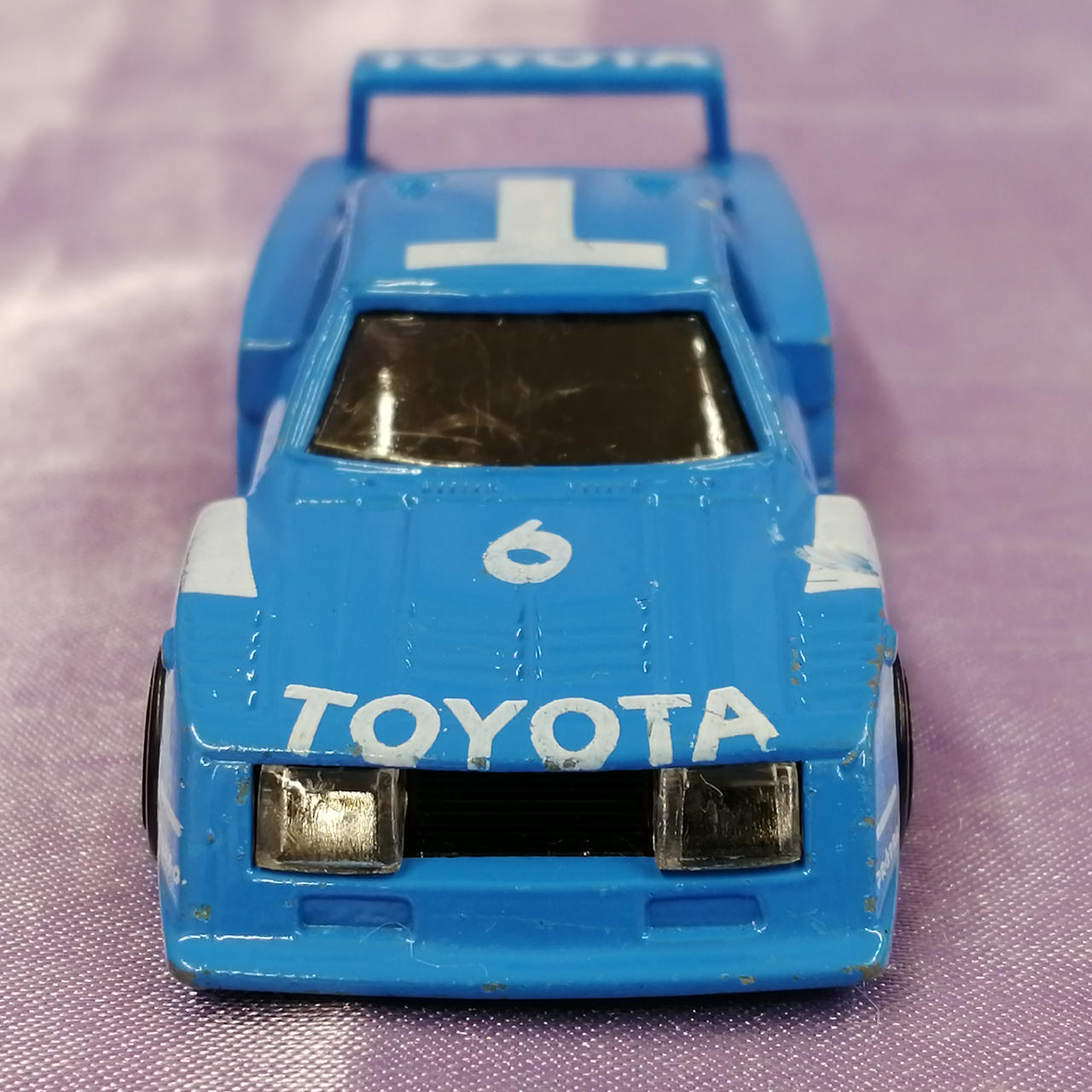 キズ・汚れあります。