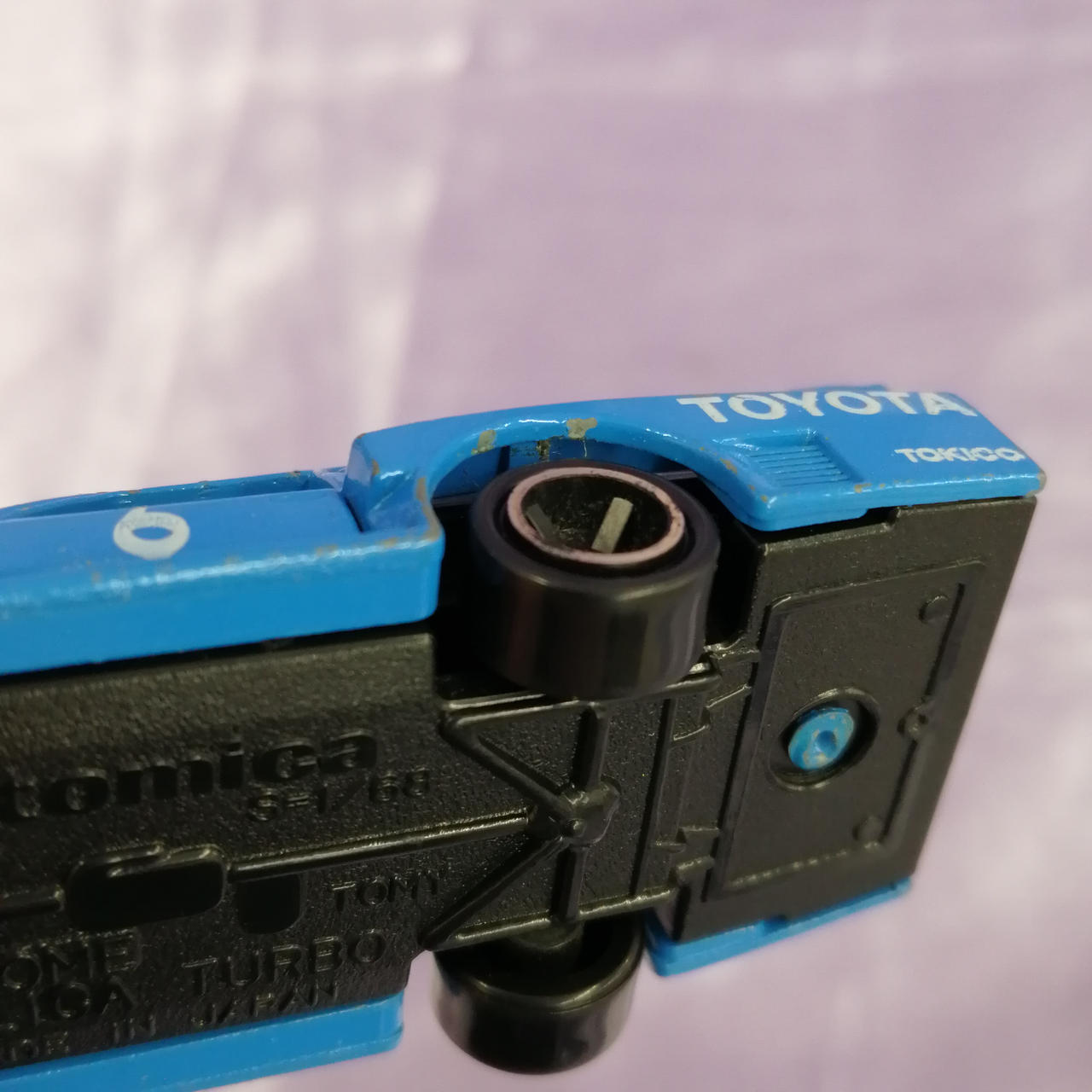 キズ・汚れあります。