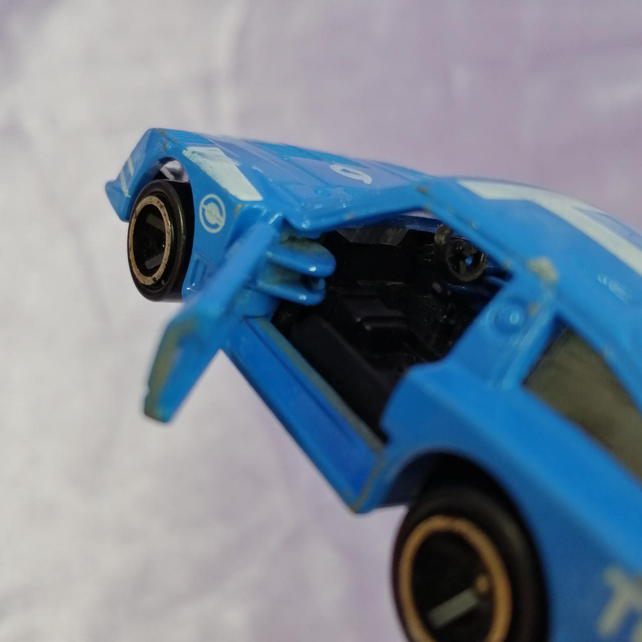 キズ・汚れあります。