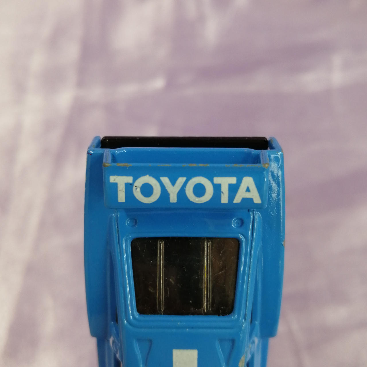 キズ・汚れあります。