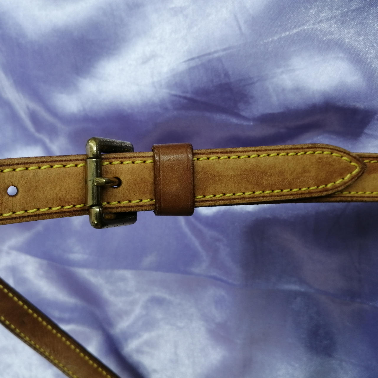 シミ汚れあります。