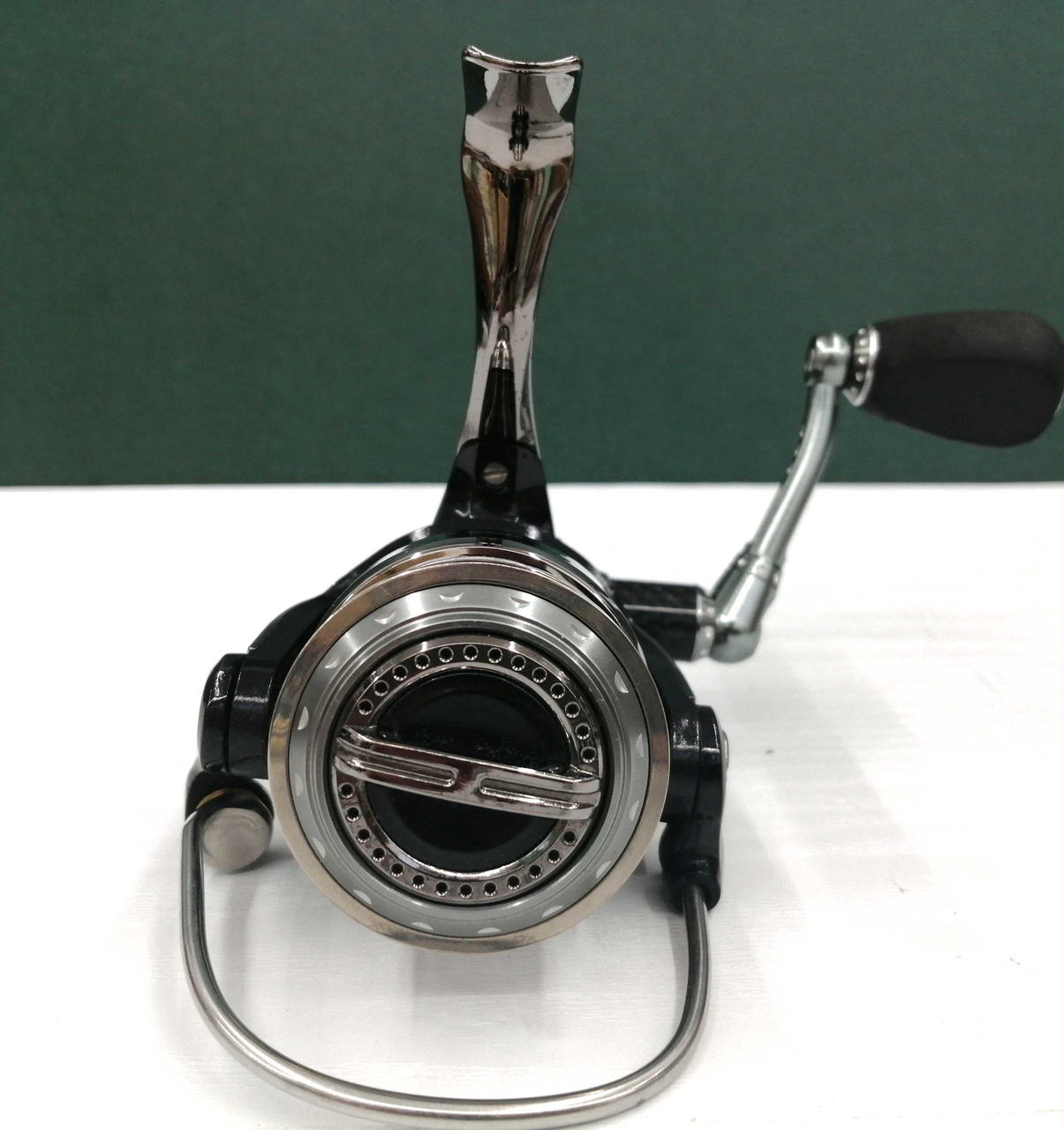 Abu Garcia Revo Neos 2000SH Spinning Reel High Performance