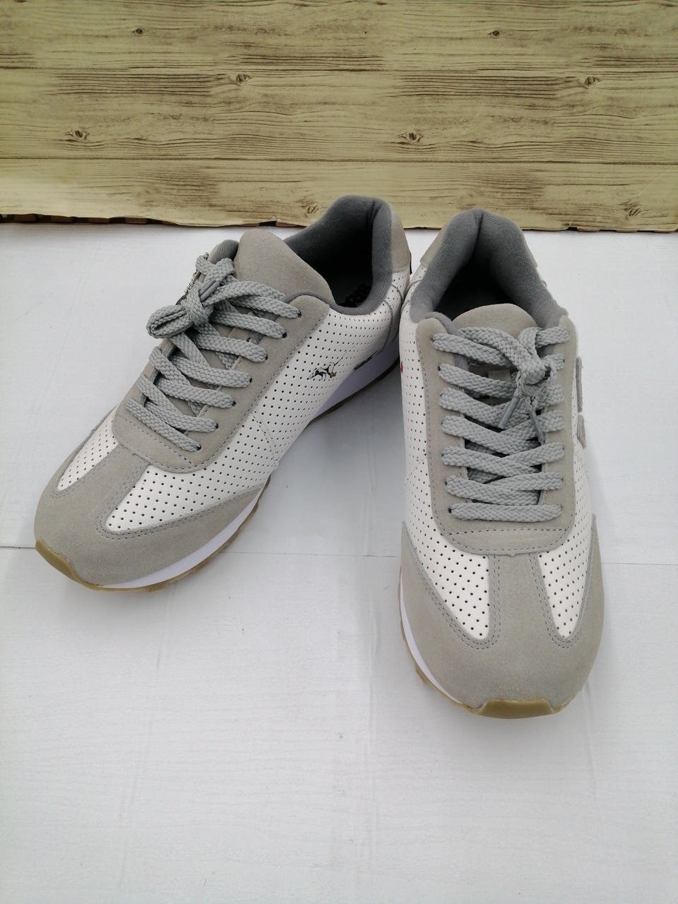 via SANGACIO にゅ～ずMOMBRANDALISED にゅ×BRANDALISED バンクシー 限定コラボ スニーカー