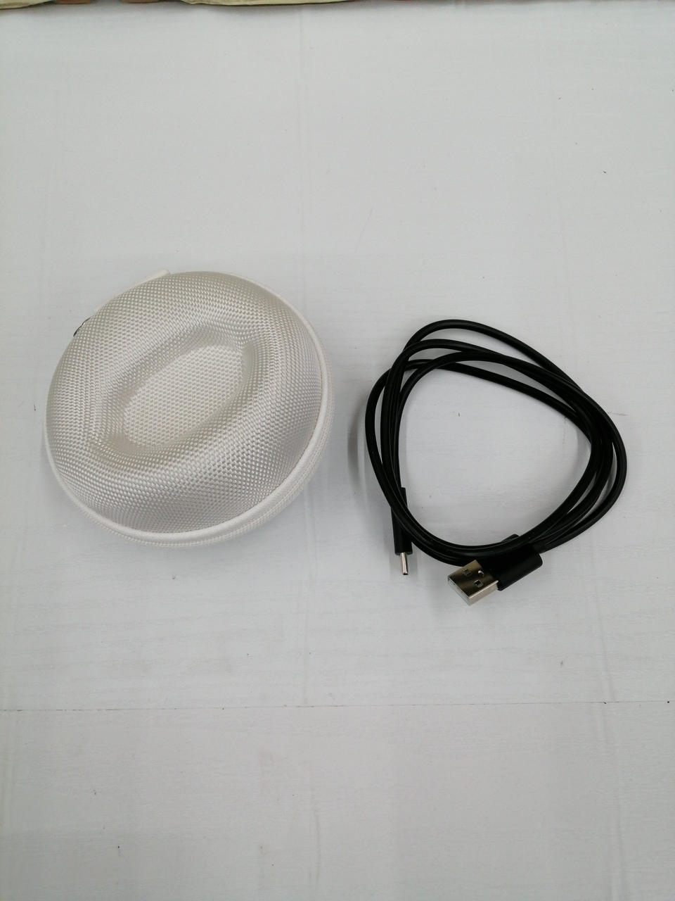 ケースとコード付き