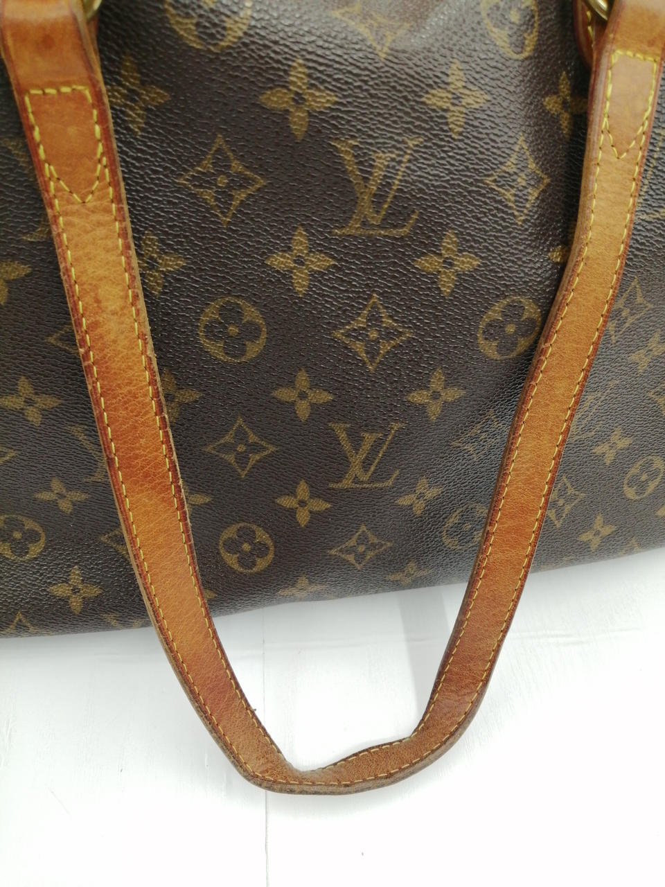 持ち手変色有り。