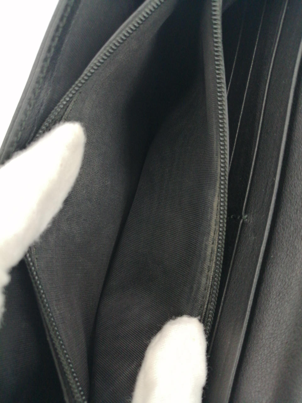 白い汚れがあります。