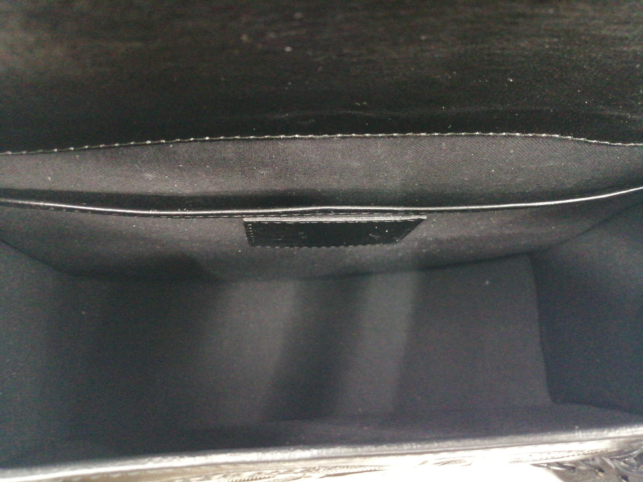 内側汚れあり。