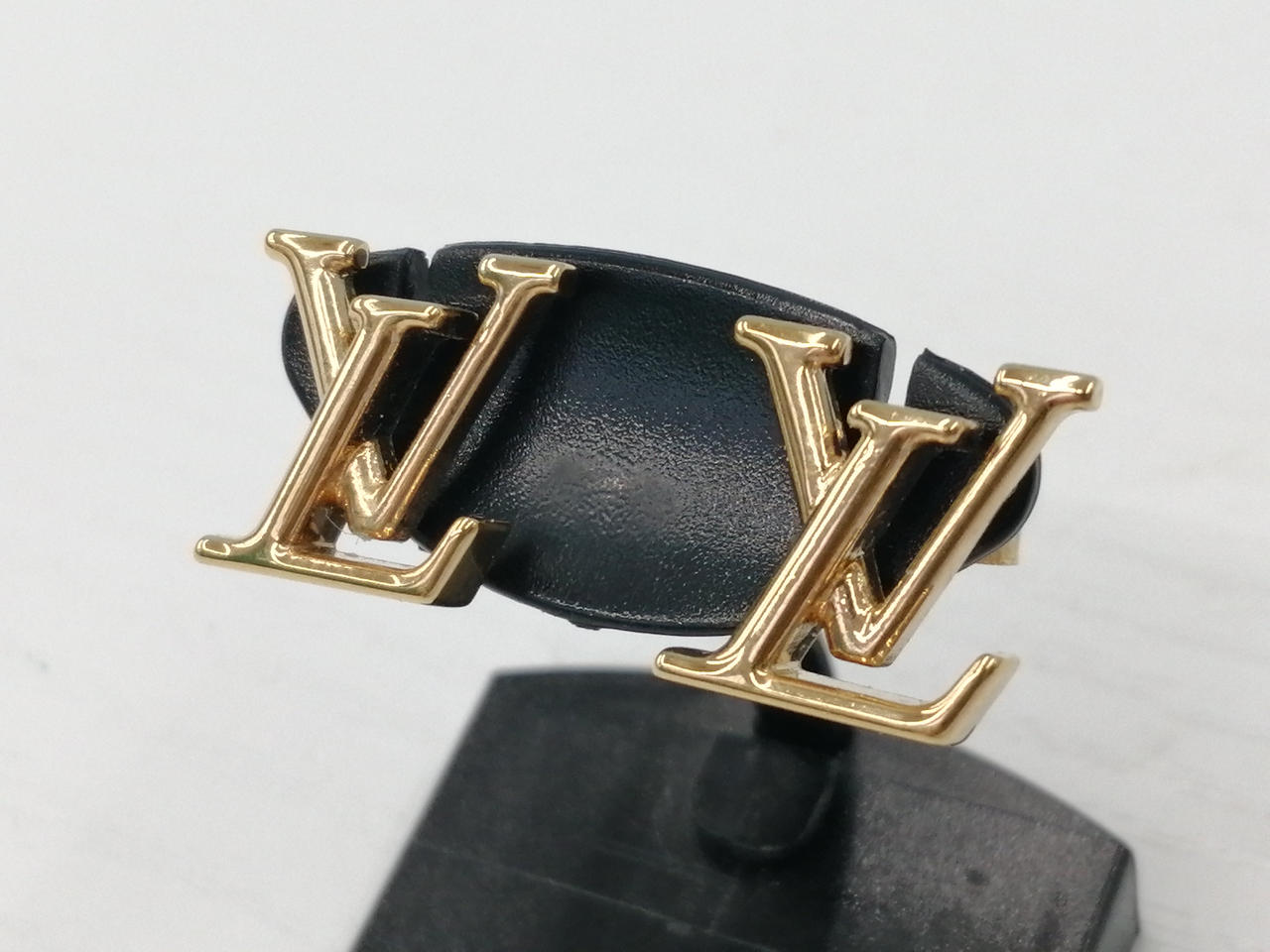 ブックルドレイユ・IVアイコニック 片耳 新品未使用 LOUISVUITTON|ブックル ドレイユ LVアイコニックピアス|HARDOFF