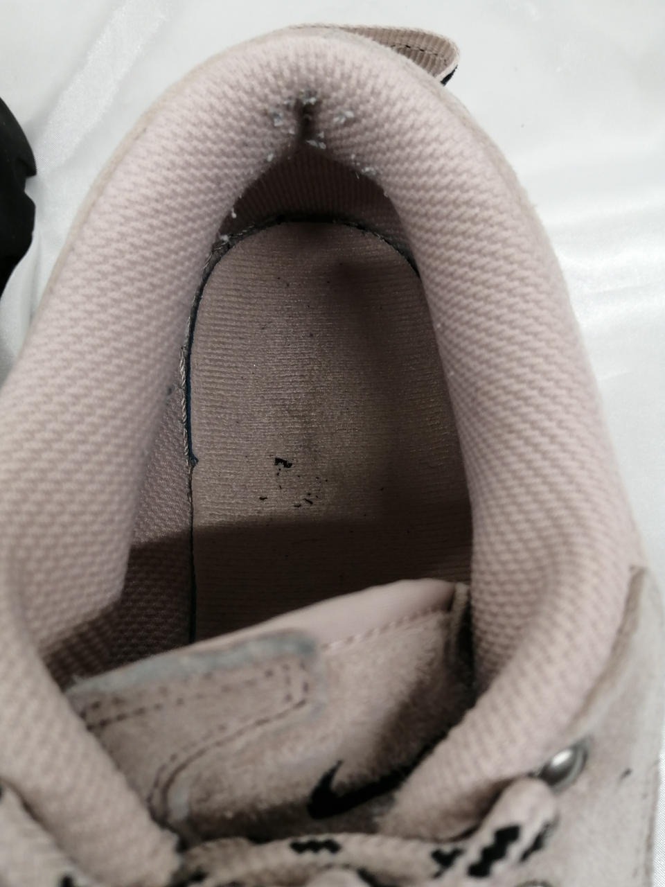 汚れあり
他写真も確認ください