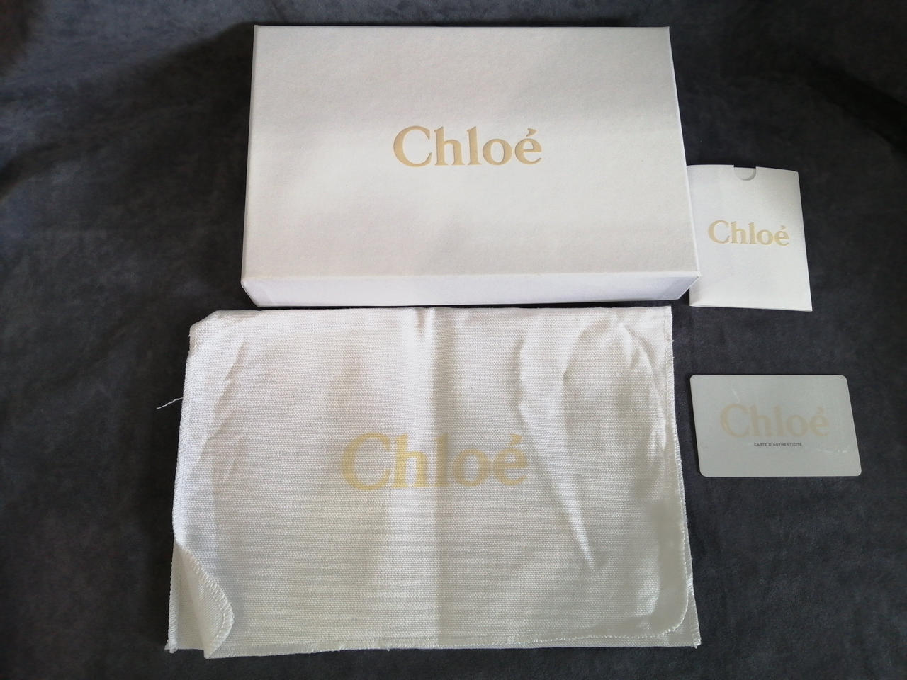 箱、保存袋、カードあり