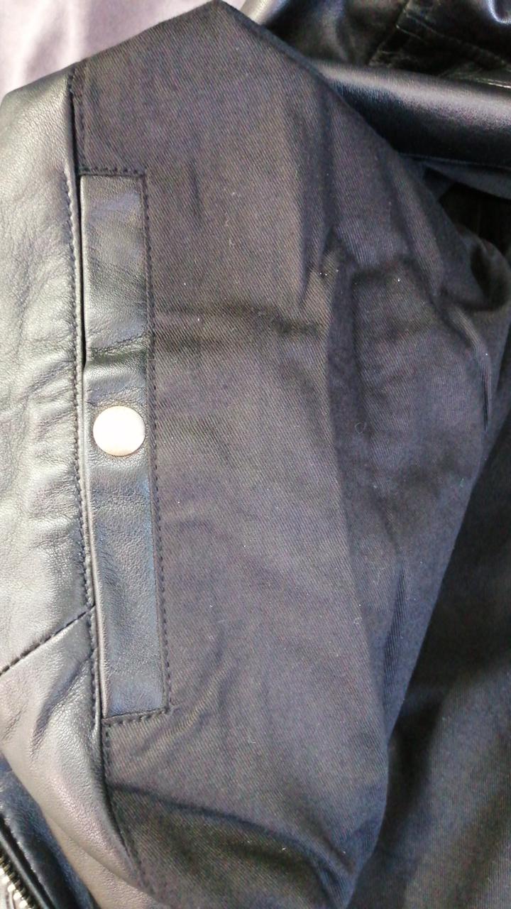 右側内ポケット