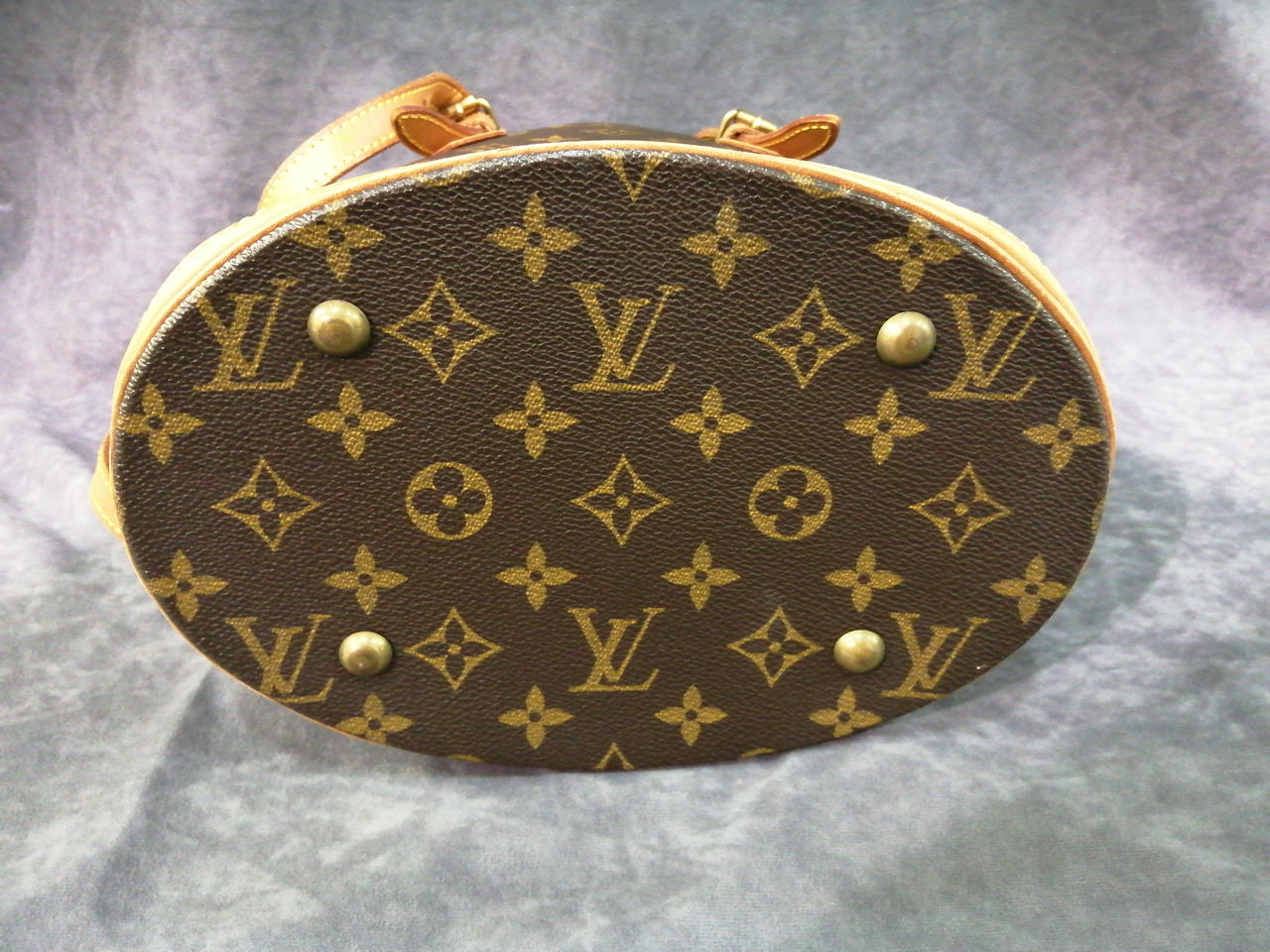 底鋲にダメージあり