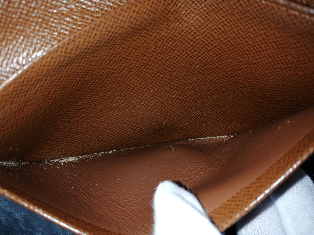 カードケース内傷みあり