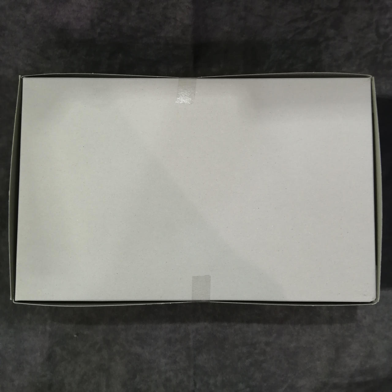 テープで止まっていますが未使用か不明です