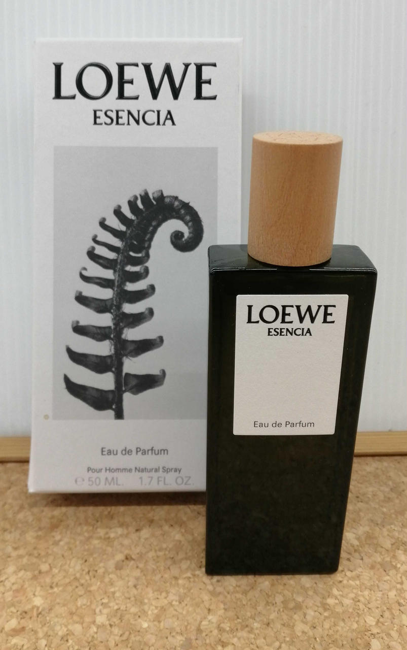 LOEWE ESENCIA Eau de Parfum 香水 今すぐ購入 LOEWE Esencia EDP - Monochromatic 50ml | ロエベ