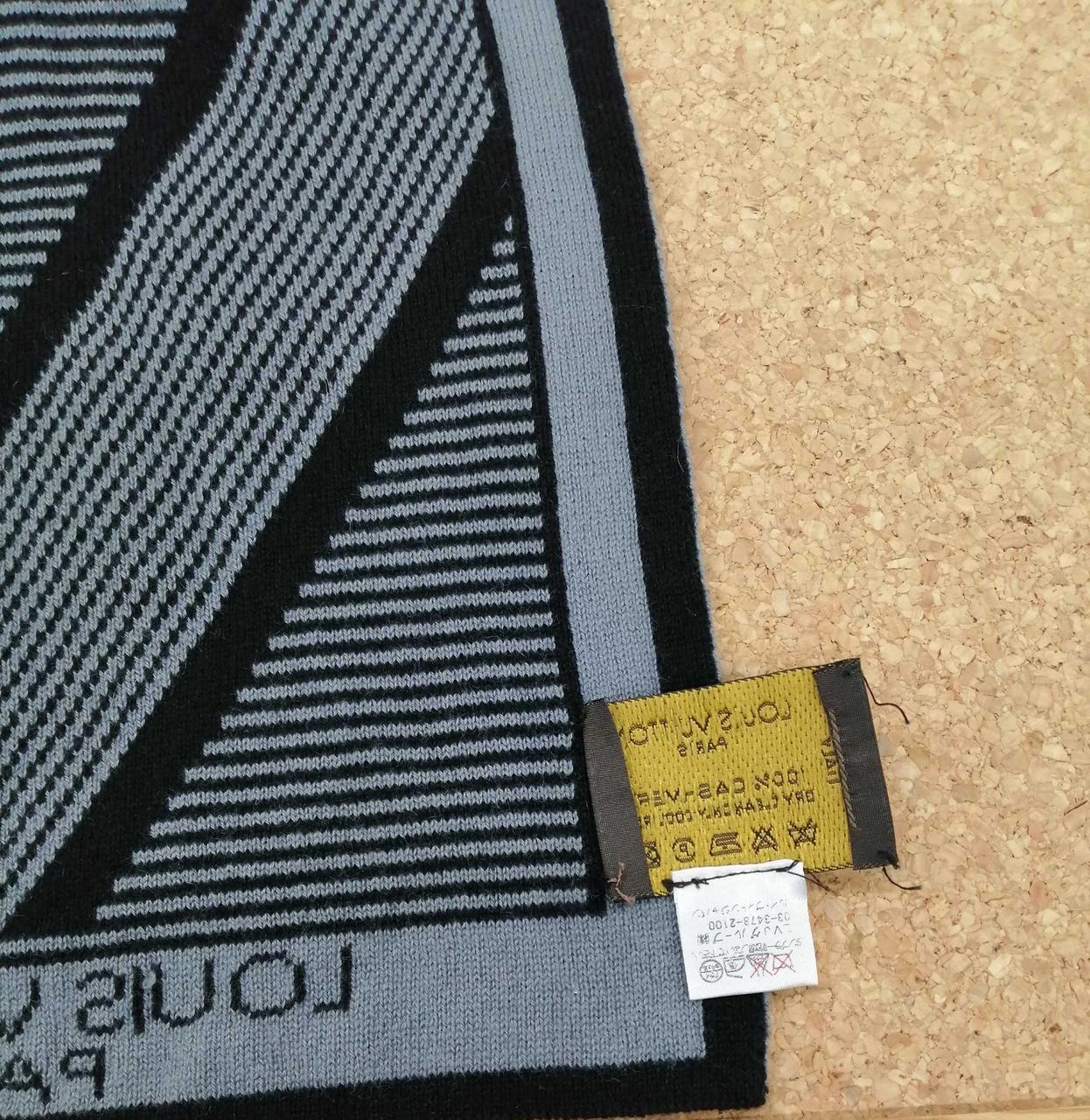 タグ取れかかってます