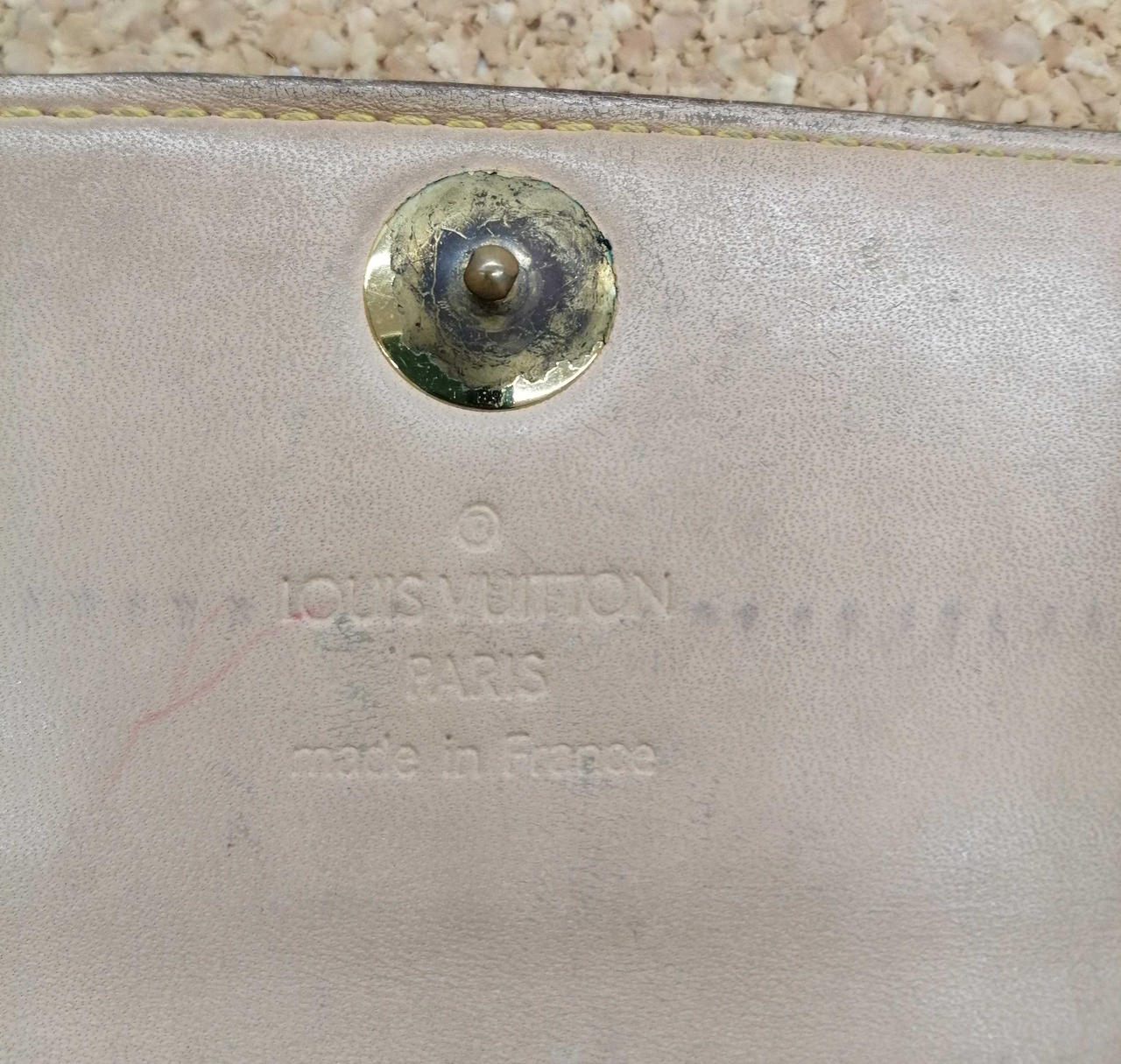 汚れ、使用感あり