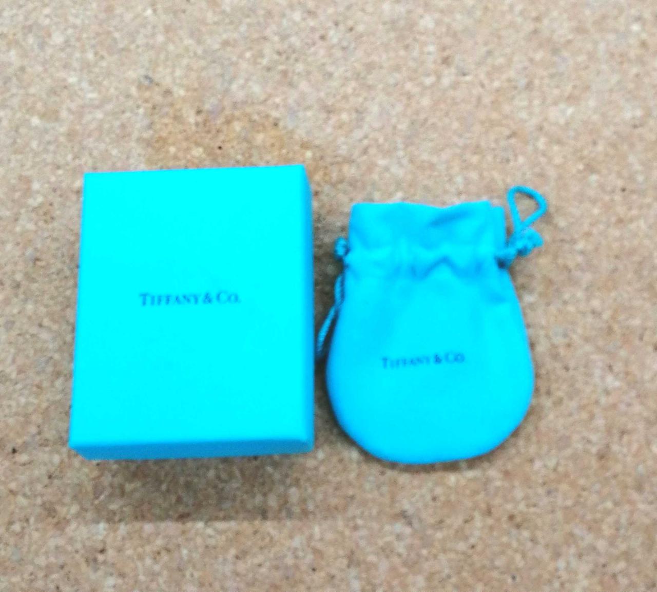 化粧箱、保存袋付き