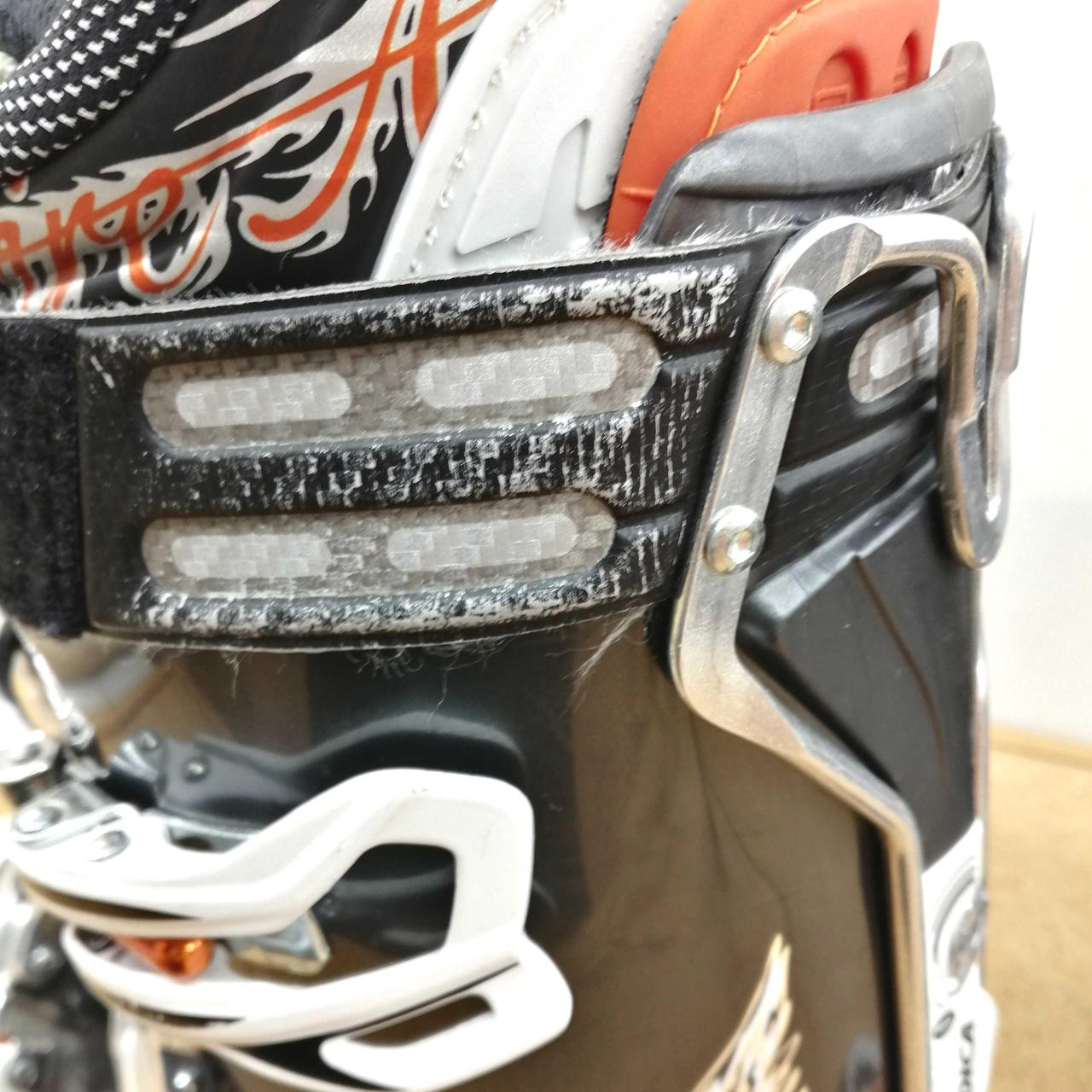 両足ベルト部分　スレあり