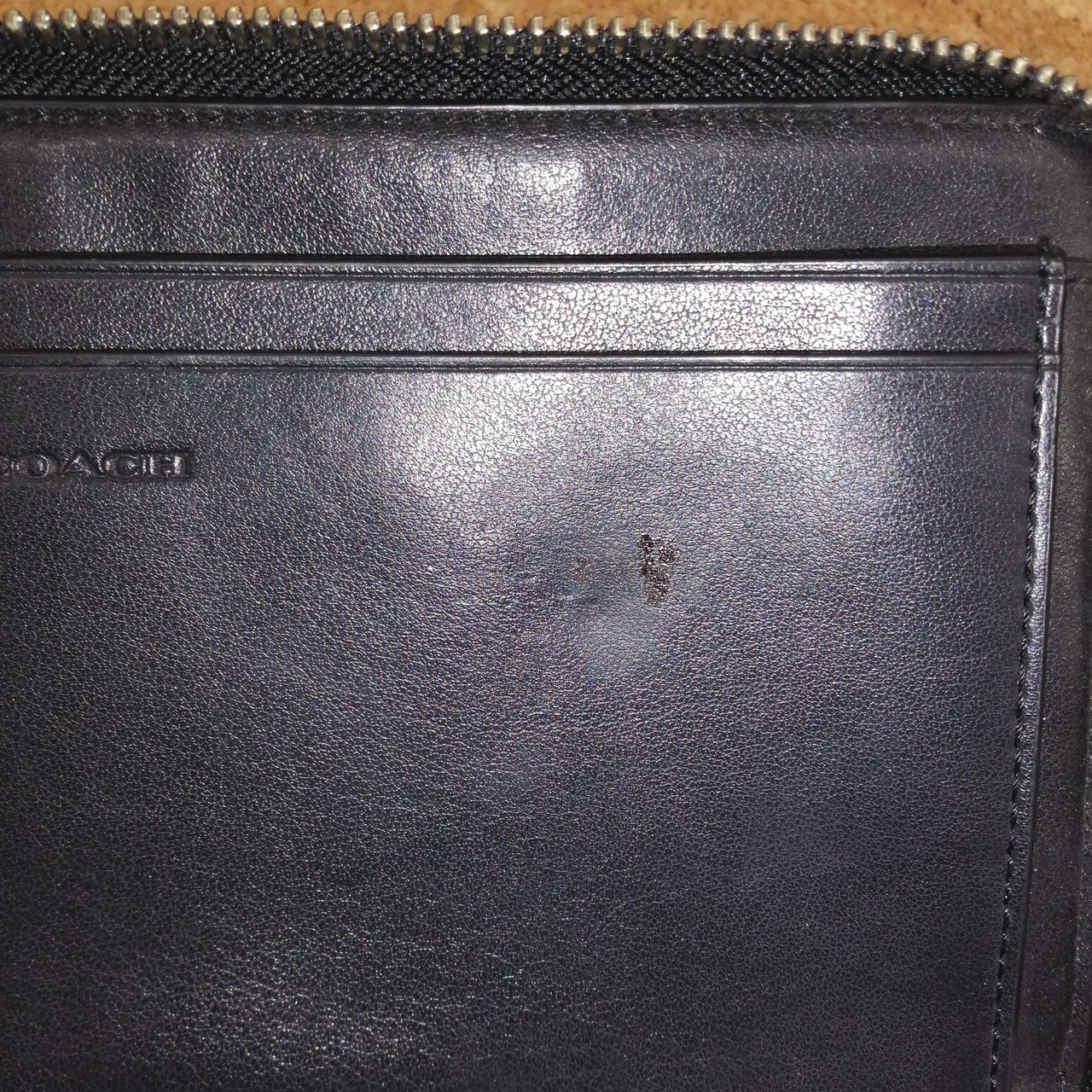 ボタン跡スレあり