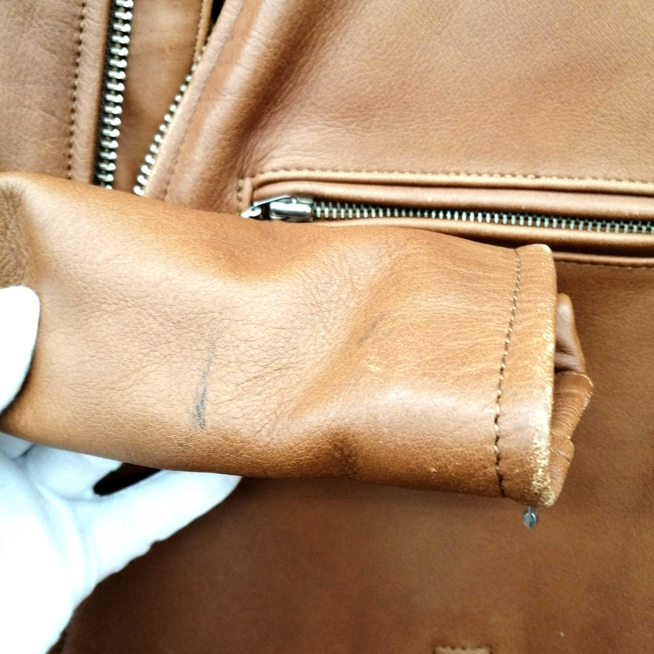 右袖汚れスレ有り