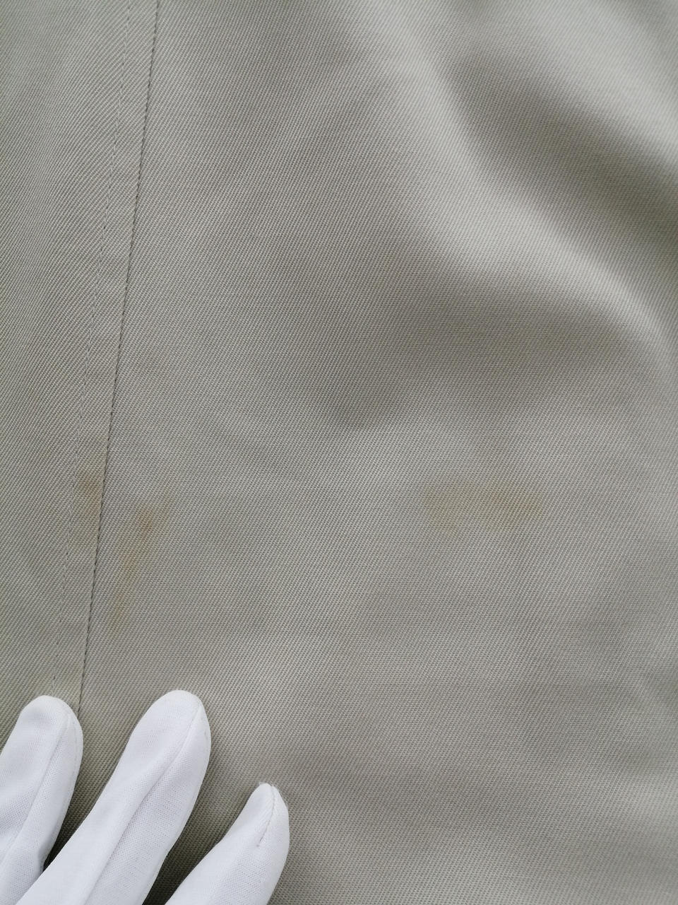 背中側にダメージ