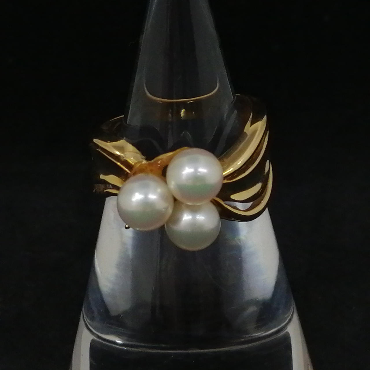 型番：#10 白玉付き K18リング